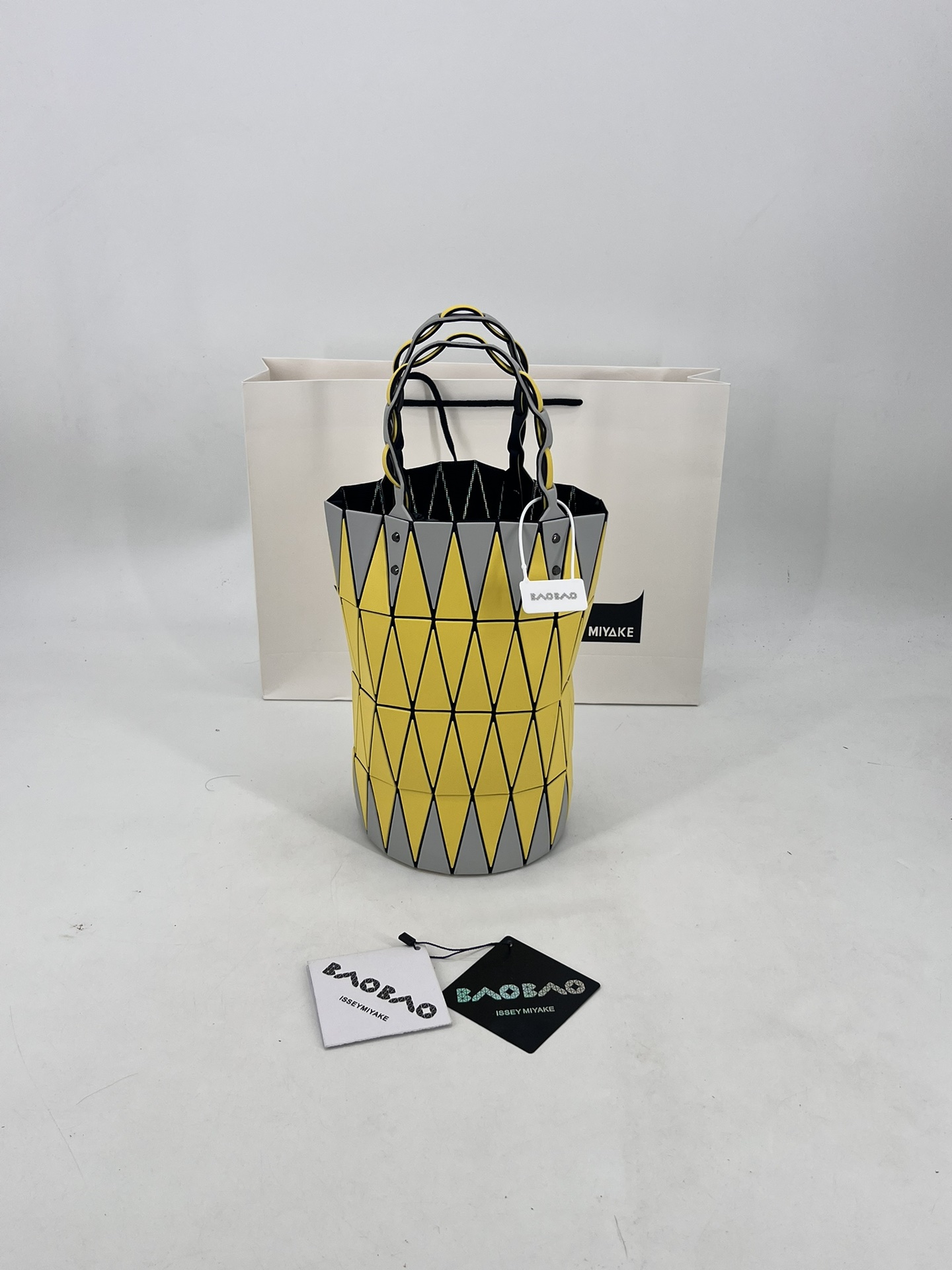 Issey Miyake ～三宅一生 8月新款 菜篮子大小号