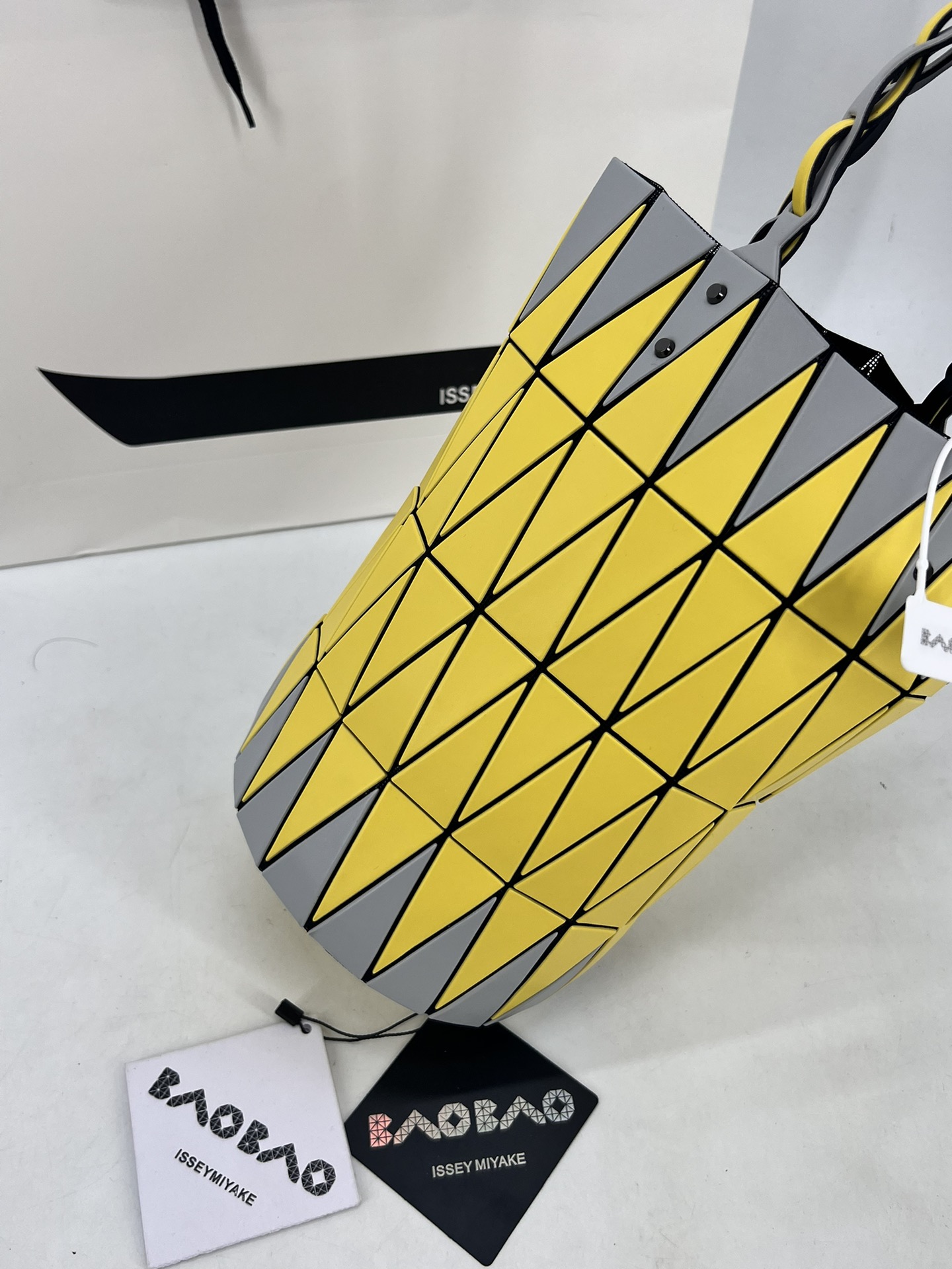 Issey Miyake ～三宅一生 8月新款 菜篮子大小号