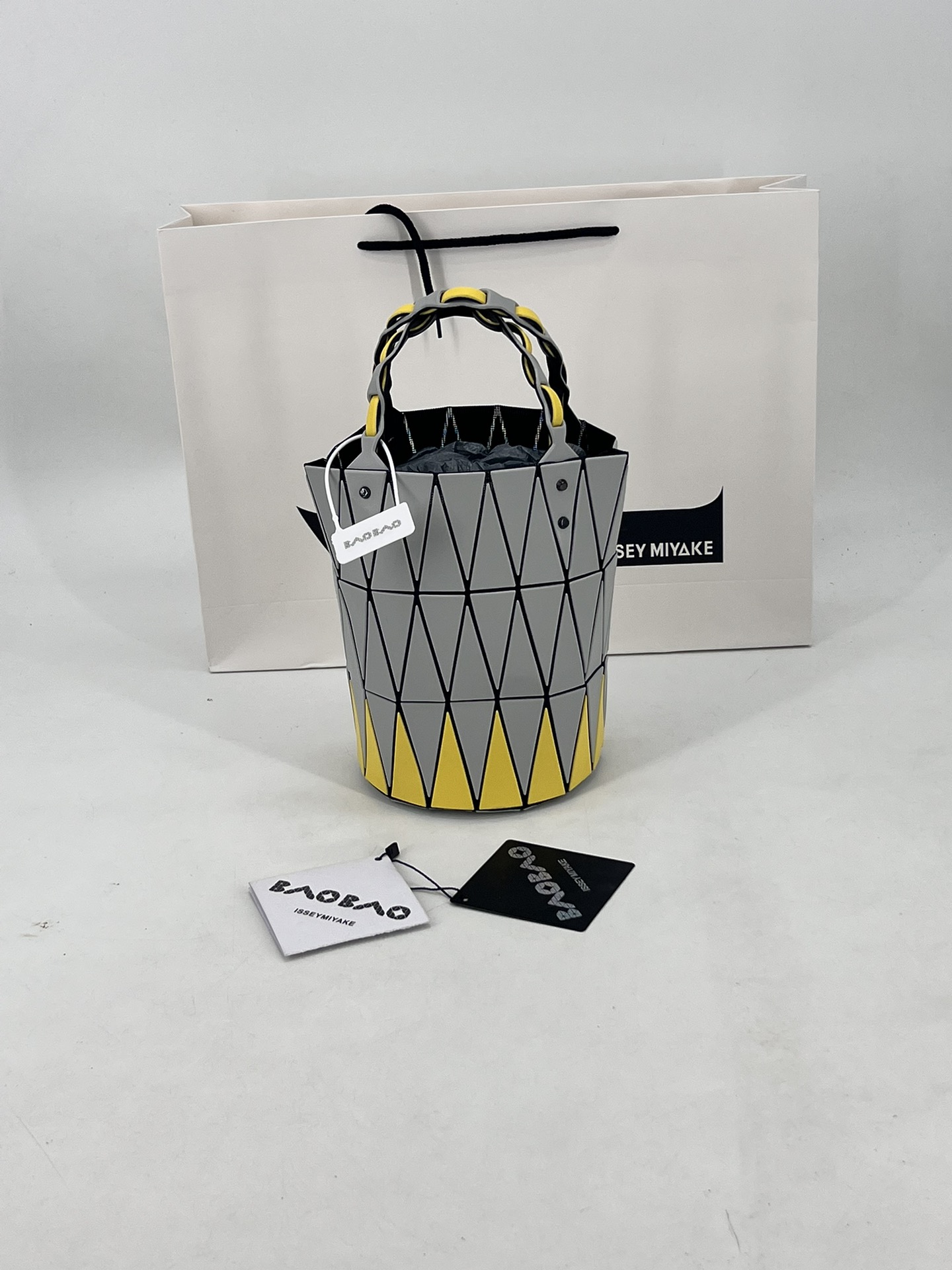 Issey Miyake ～三宅一生 8月新款 菜篮子大小号