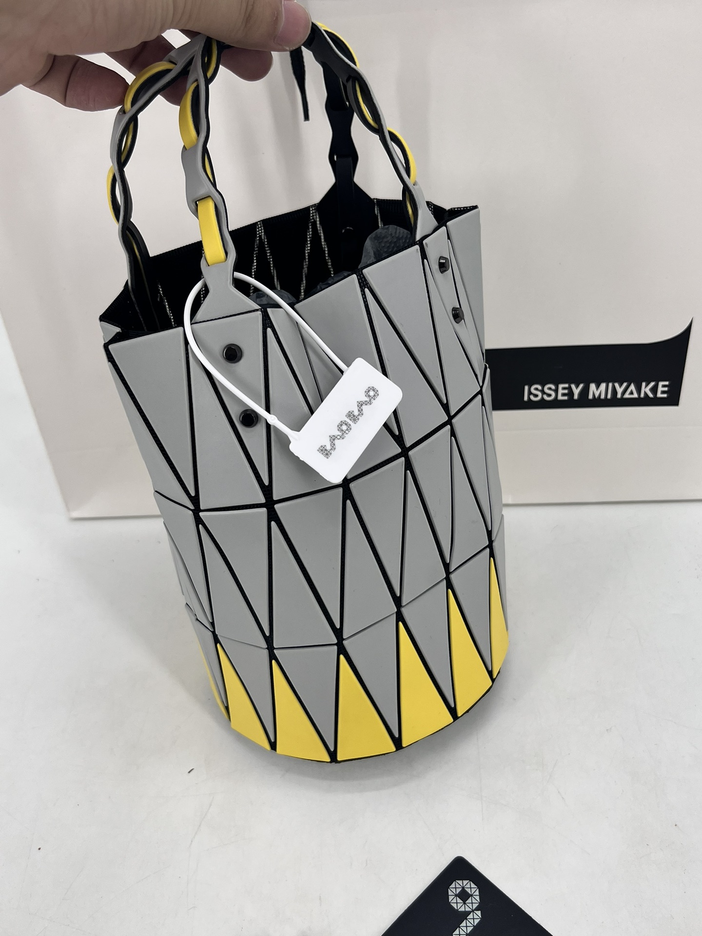 Issey Miyake ～三宅一生 8月新款 菜篮子大小号