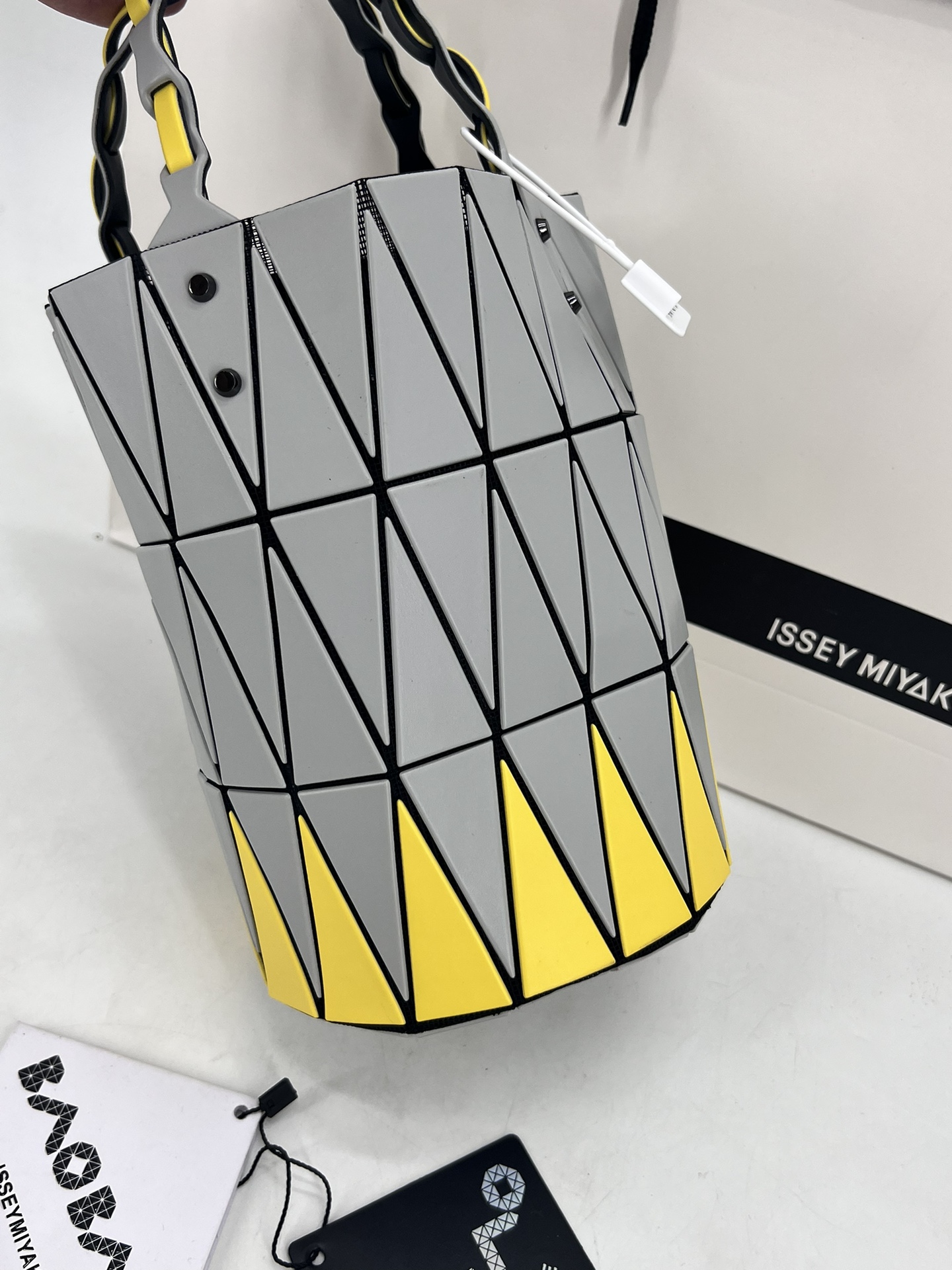 Issey Miyake ～三宅一生 8月新款 菜篮子大小号