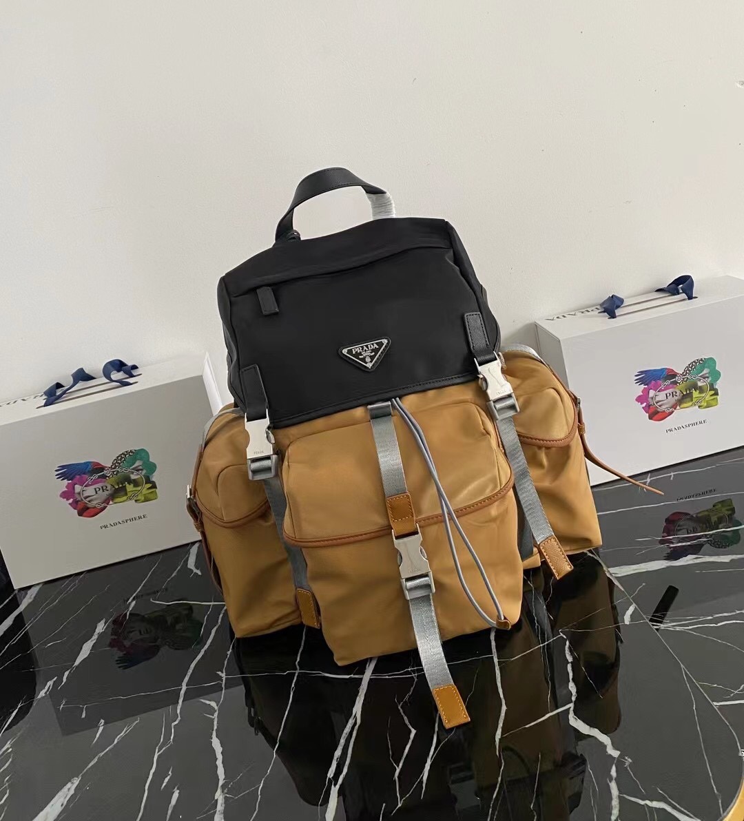 新作 肩掛けバック Saffiano レザー スタイリッシュ