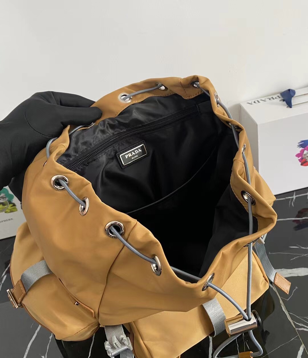 新作 肩掛けバック Saffiano レザー スタイリッシュ