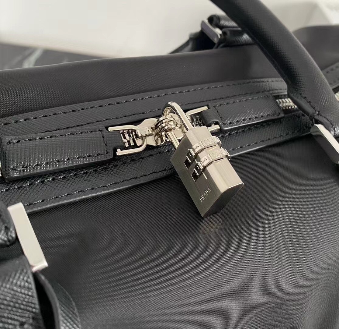 旅行ブランド クラシック トラベルバッグ 軽量 パラシュート生地