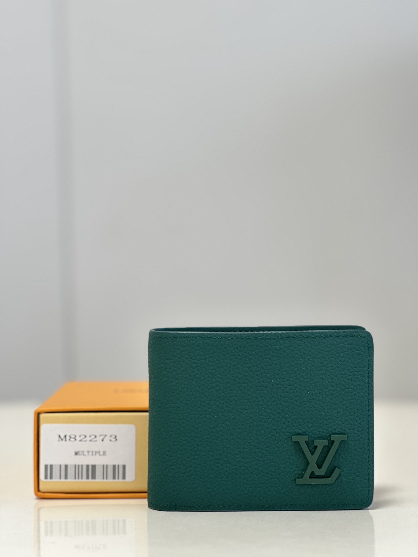 Louis Vuitton Wallet Green Cowhide M82273
