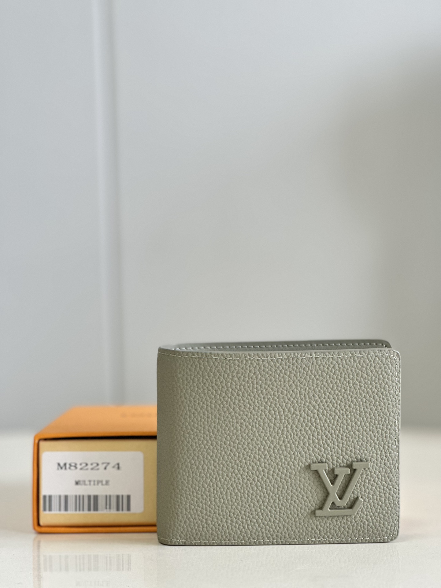 Louis Vuitton Wallet Grey Cowhide M82274