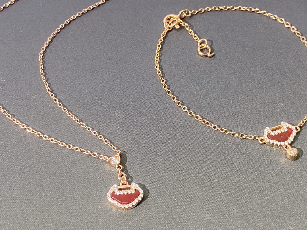 NO:103012,Necklace bracelet earrings Kirin Yu Yi series Necklace bracelet earrings, Kirin bracelet Qilin necklace, qeelin, necklace, bracelet19860909项链手链耳钉 麒麟Yu Yi系列 项链手链耳钉,麒麟手链麒麟项链,qeelin,necklace,bracelet,Jewelry