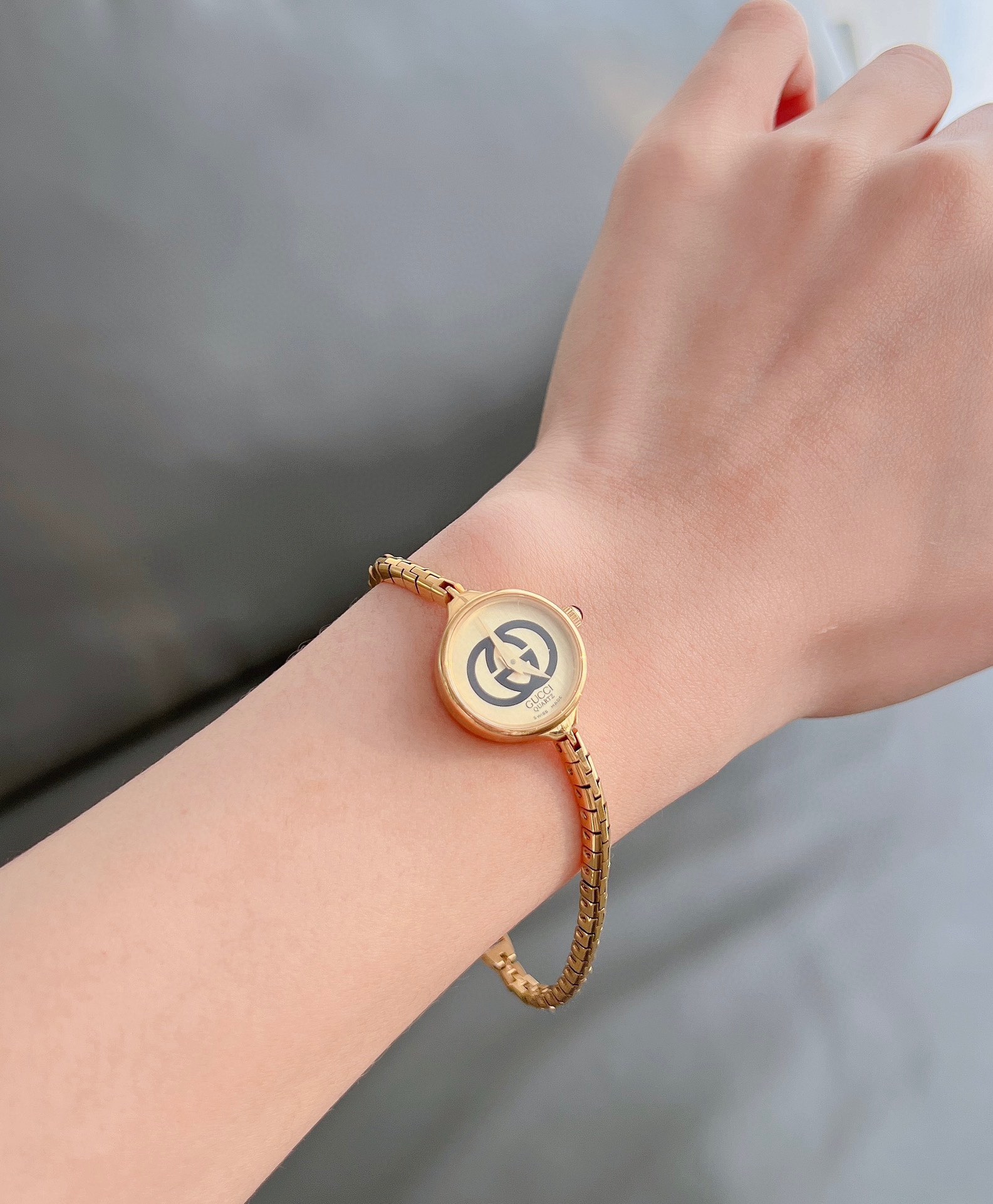 Vintage Swiss Stone Core Watch: A Timeless Fashion Statement - 图片 9