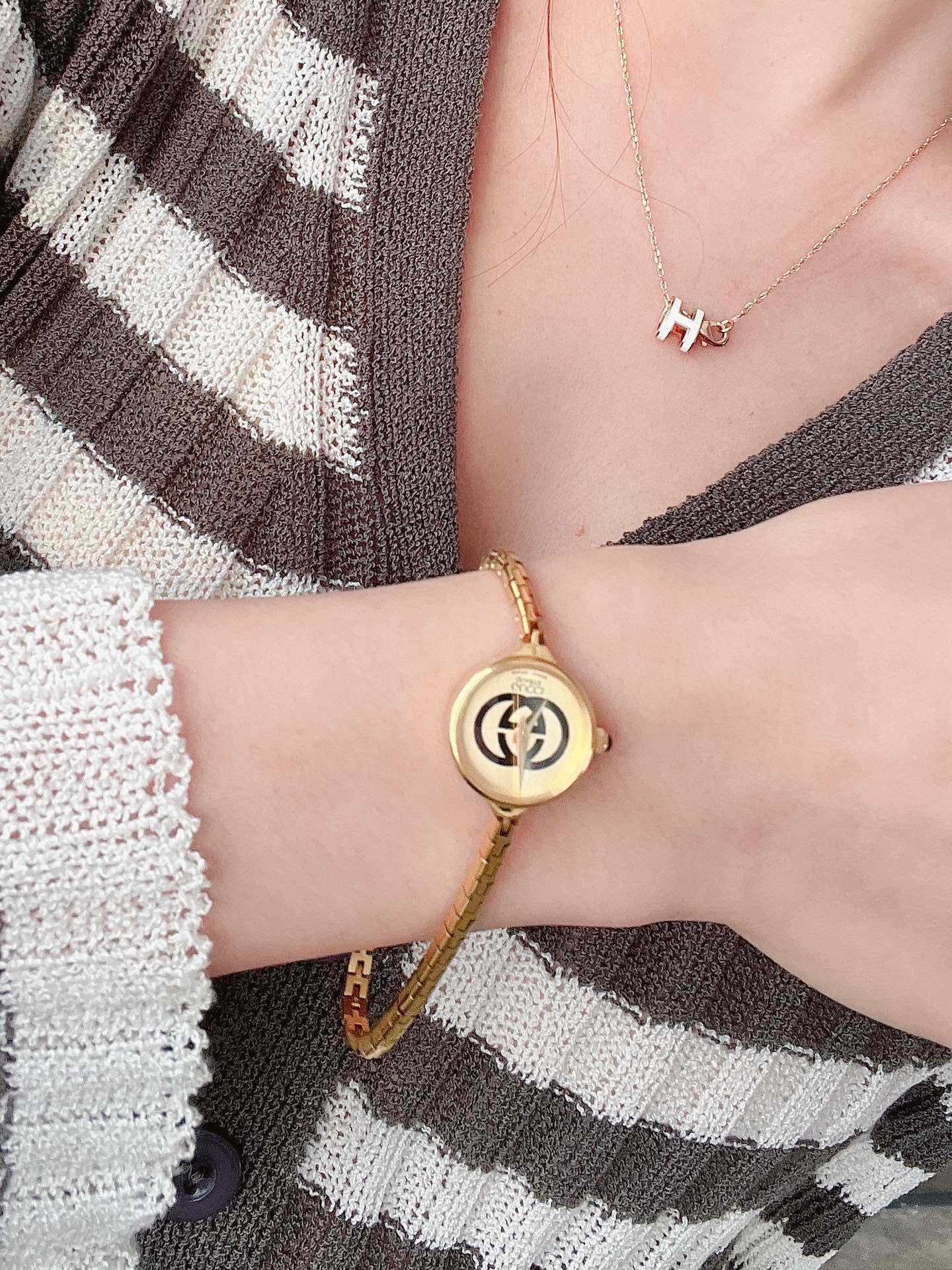 Vintage Swiss Stone Core Watch: A Timeless Fashion Statement - 图片 8