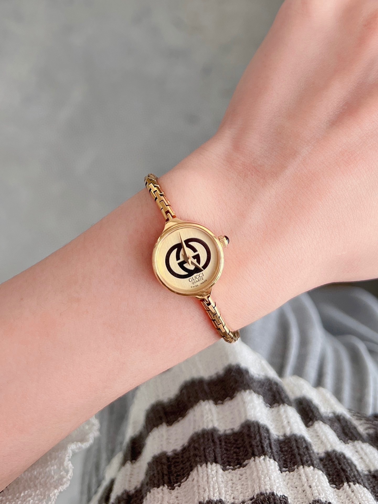 Vintage Swiss Stone Core Watch: A Timeless Fashion Statement - 图片 7