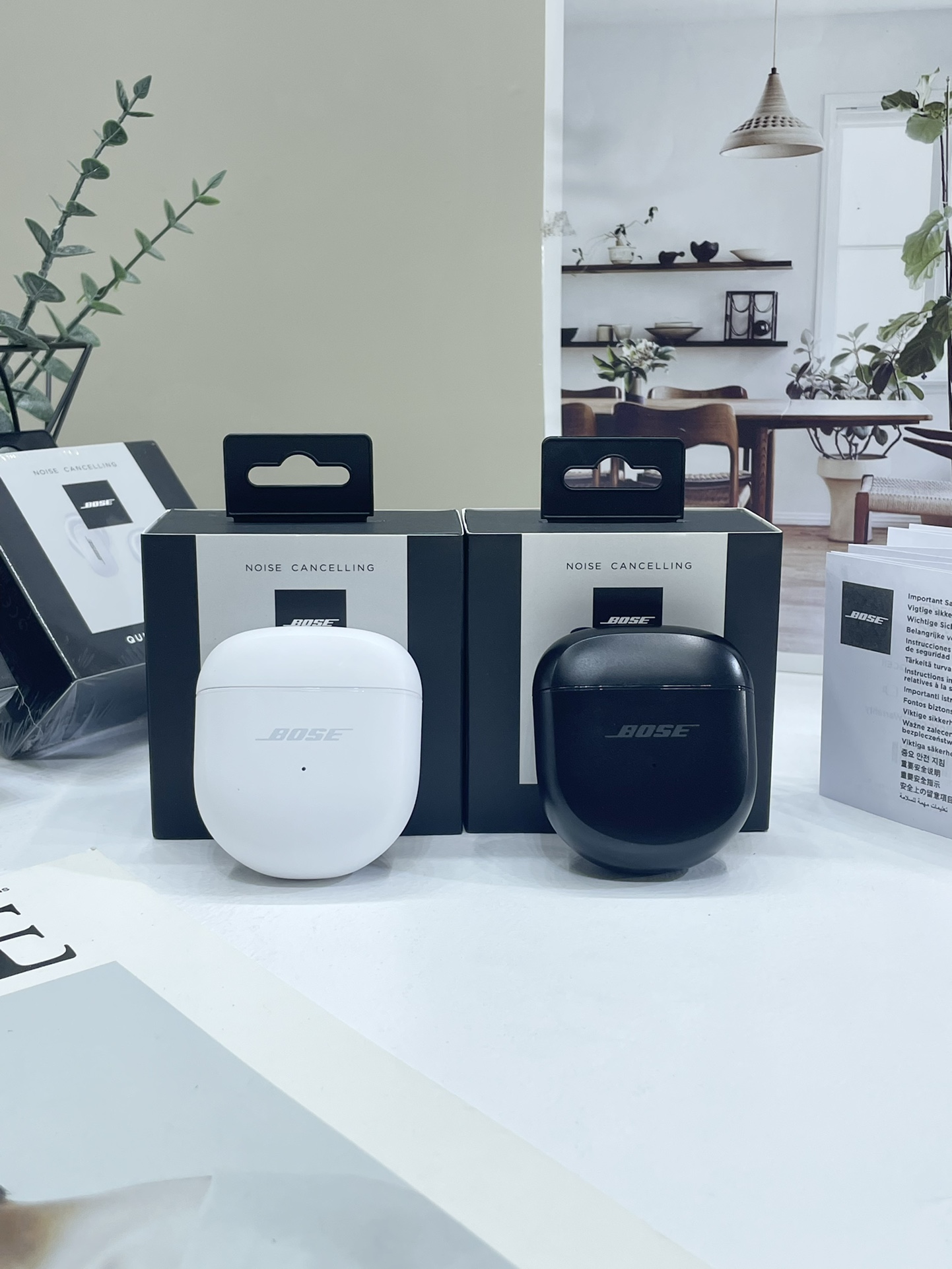Bose QC大鲨二代主动降噪立体声蓝牙耳机!上耳绝对舒适,好评如潮,原厂原封,此款被福布斯杂志赞誉:将主动降噪带到了新高度!贵是贵了点,但是绝对物超所值,人品力荐!
广州国光出货,原封原厂,让贸易公司的熟人给拿出来的,大鲨绝对的是稀有货,代工厂常年有生产,能拿到一些,可能只有这一次!
业界最高配,双芯混合式数字降噪,11级声噪控制,听觉定制原声修复!高通旗舰芯片,原厂振膜,强劲低音,助力你的耳膜!
为降噪而生,里里外外,安安静静,真的无可挑剔!史上唯一一款能做到3分贝变化以上噪音隔绝的耳机,3分贝是降噪的关键,人耳可以感知的音量变化为3分贝,以3分贝作为主动降噪调节的增量节点,效果真的大赞的!
半开放式设计,降噪的同时防止耳疲劳,专业泄压,不给耳膜造成负担,给你带来舒适的降噪感!懂耳朵的降噪,确实不常见!戴一天也不会耳疲劳!
音质为王,低音澎湃,高音清晰!绝对对得起这个价格,是时候给你的耳朵配一款高货了!
现货200副,目前只谈出来这一批,国光原货,必须珍惜!
原封包装,送礼首选!
颜色:黑色、白色
品名:大鲨二代主动降噪蓝牙耳机
studio buds+ 真无线耳机 蓝牙耳机 兼容苹果安卓系统 黑 白 两色现货,支持一件代发
售后退换条件:产品都是全新产品 非质量问题不可退换 质量问题可收到货三天之内支持退换货 其余情况壳料保护好售后三个月免费换新!