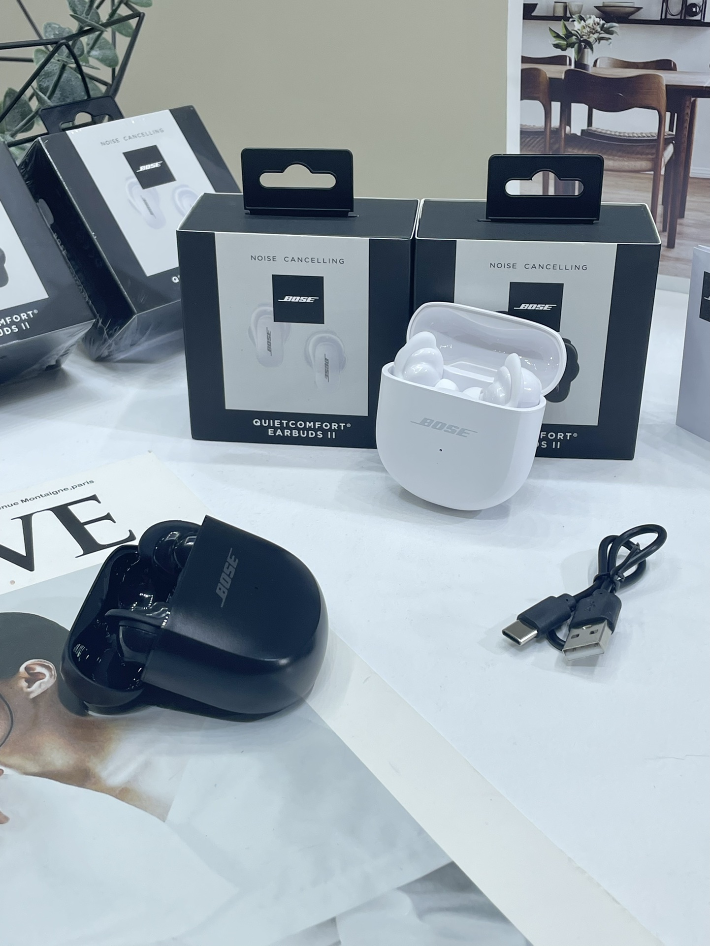 Bose QC大鲨二代主动降噪立体声蓝牙耳机!上耳绝对舒适,好评如潮,原厂原封,此款被福布斯杂志赞誉:将主动降噪带到了新高度!贵是贵了点,但是绝对物超所值,人品力荐!
广州国光出货,原封原厂,让贸易公司的熟人给拿出来的,大鲨绝对的是稀有货,代工厂常年有生产,能拿到一些,可能只有这一次!
业界最高配,双芯混合式数字降噪,11级声噪控制,听觉定制原声修复!高通旗舰芯片,原厂振膜,强劲低音,助力你的耳膜!
为降噪而生,里里外外,安安静静,真的无可挑剔!史上唯一一款能做到3分贝变化以上噪音隔绝的耳机,3分贝是降噪的关键,人耳可以感知的音量变化为3分贝,以3分贝作为主动降噪调节的增量节点,效果真的大赞的!
半开放式设计,降噪的同时防止耳疲劳,专业泄压,不给耳膜造成负担,给你带来舒适的降噪感!懂耳朵的降噪,确实不常见!戴一天也不会耳疲劳!
音质为王,低音澎湃,高音清晰!绝对对得起这个价格,是时候给你的耳朵配一款高货了!
现货200副,目前只谈出来这一批,国光原货,必须珍惜!
原封包装,送礼首选!
颜色:黑色、白色
品名:大鲨二代主动降噪蓝牙耳机
studio buds+ 真无线耳机 蓝牙耳机 兼容苹果安卓系统 黑 白 两色现货,支持一件代发
售后退换条件:产品都是全新产品 非质量问题不可退换 质量问题可收到货三天之内支持退换货 其余情况壳料保护好售后三个月免费换新!