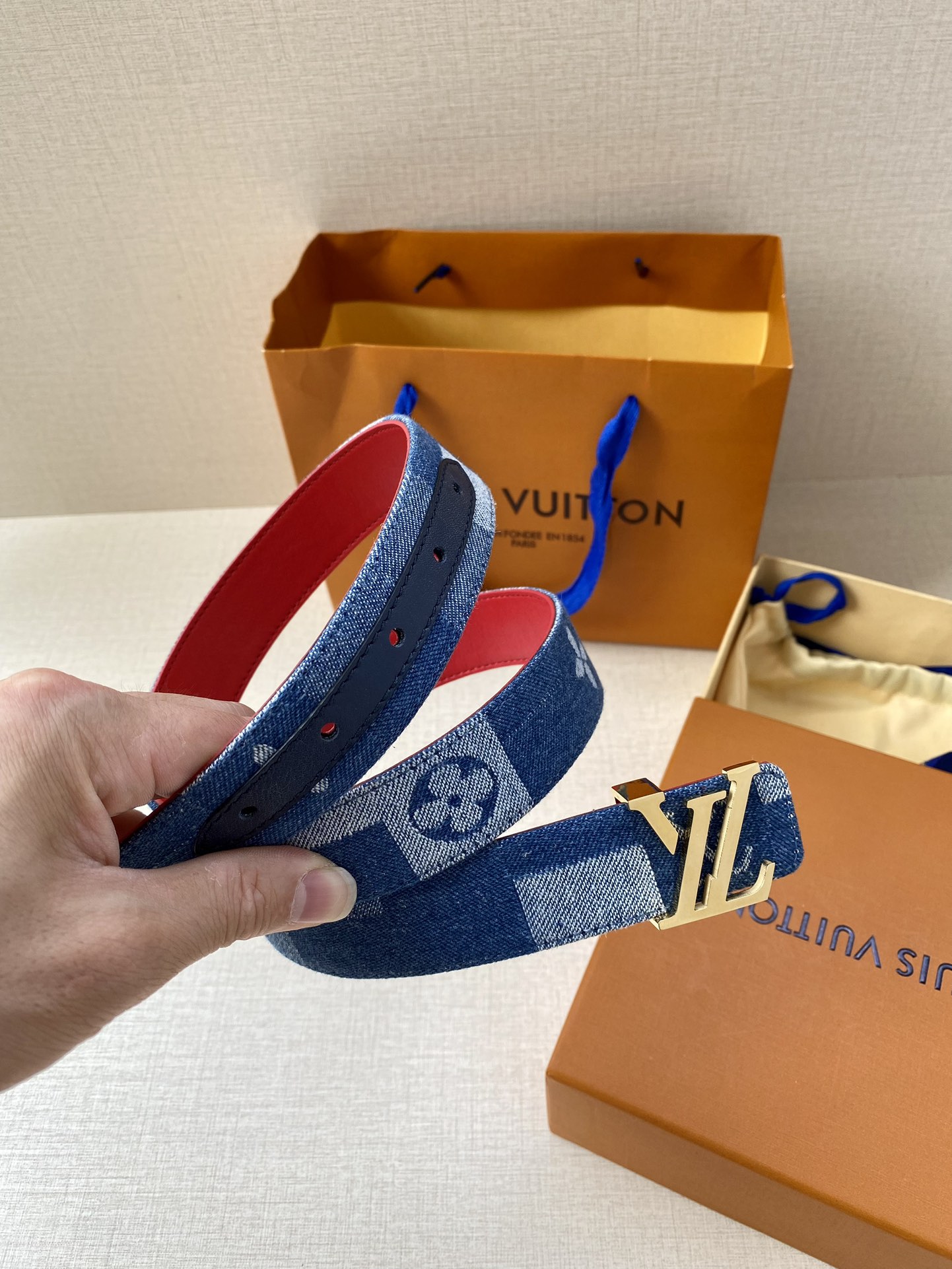 本款LVInitiales30毫米双