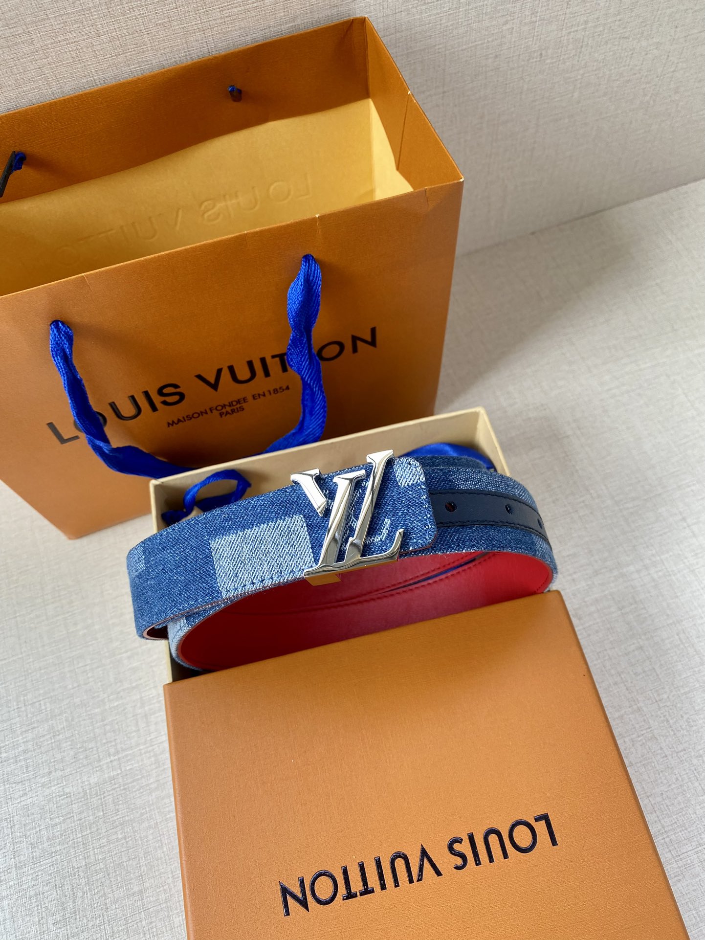 本款LVInitiales30毫米双