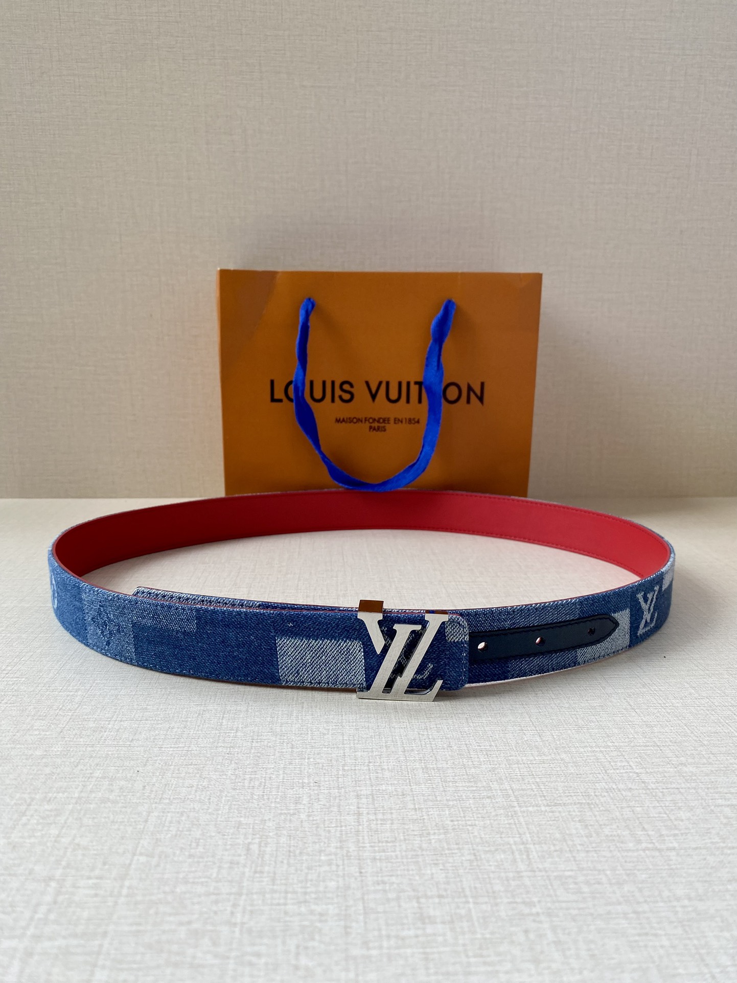 本款LVInitiales30毫米双