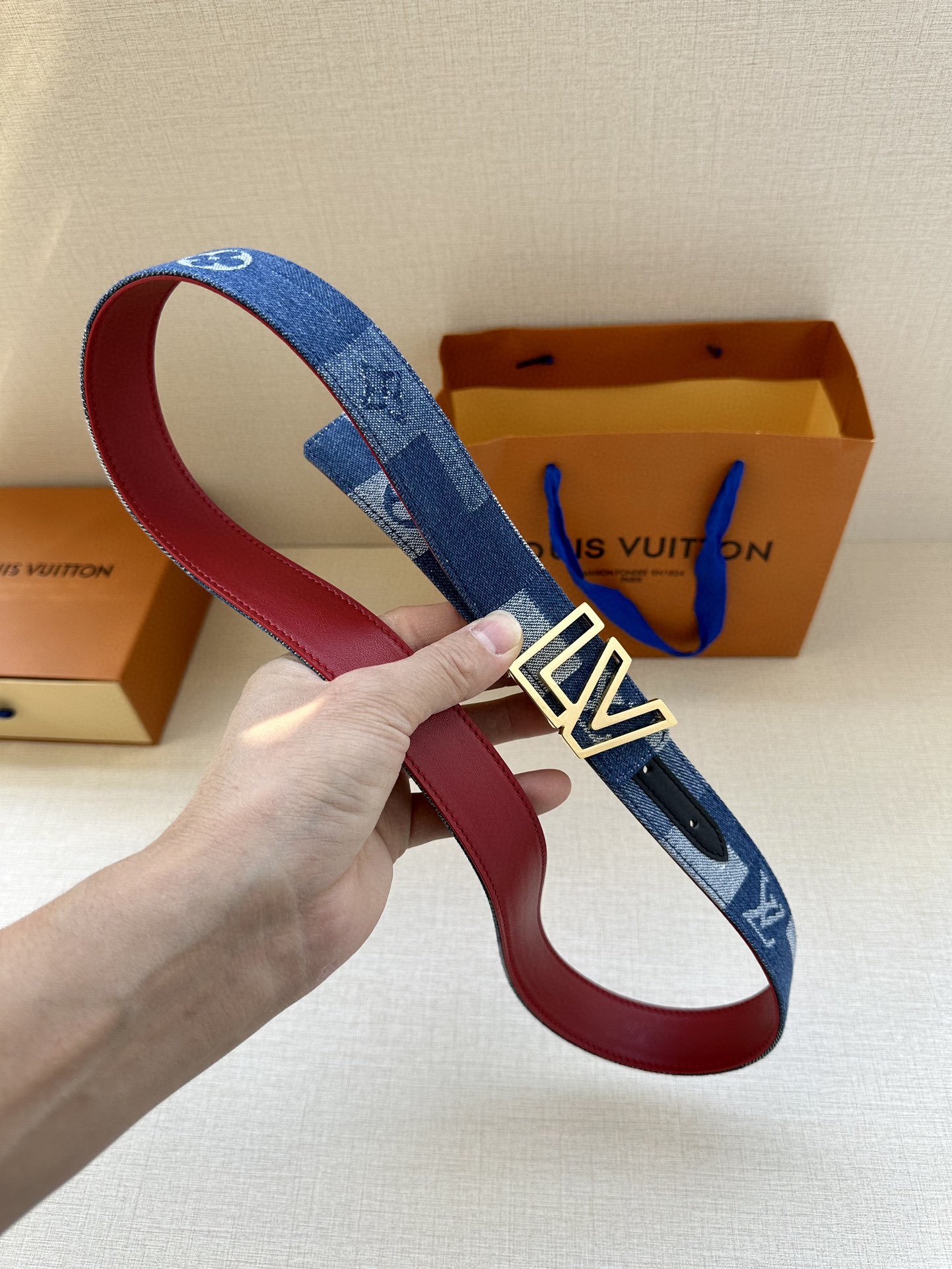 本款LVInitiales30毫米双