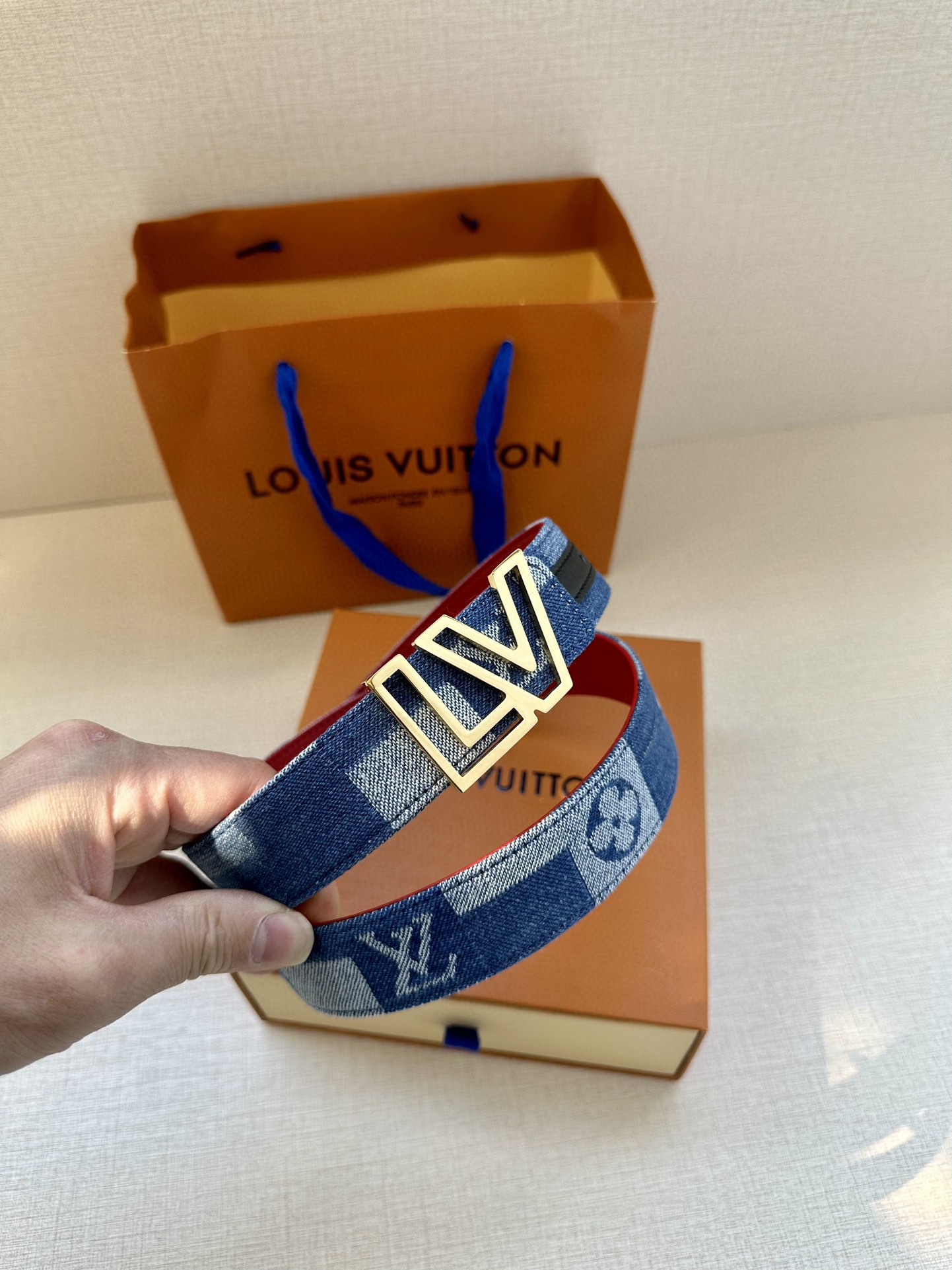 本款LVInitiales30毫米双