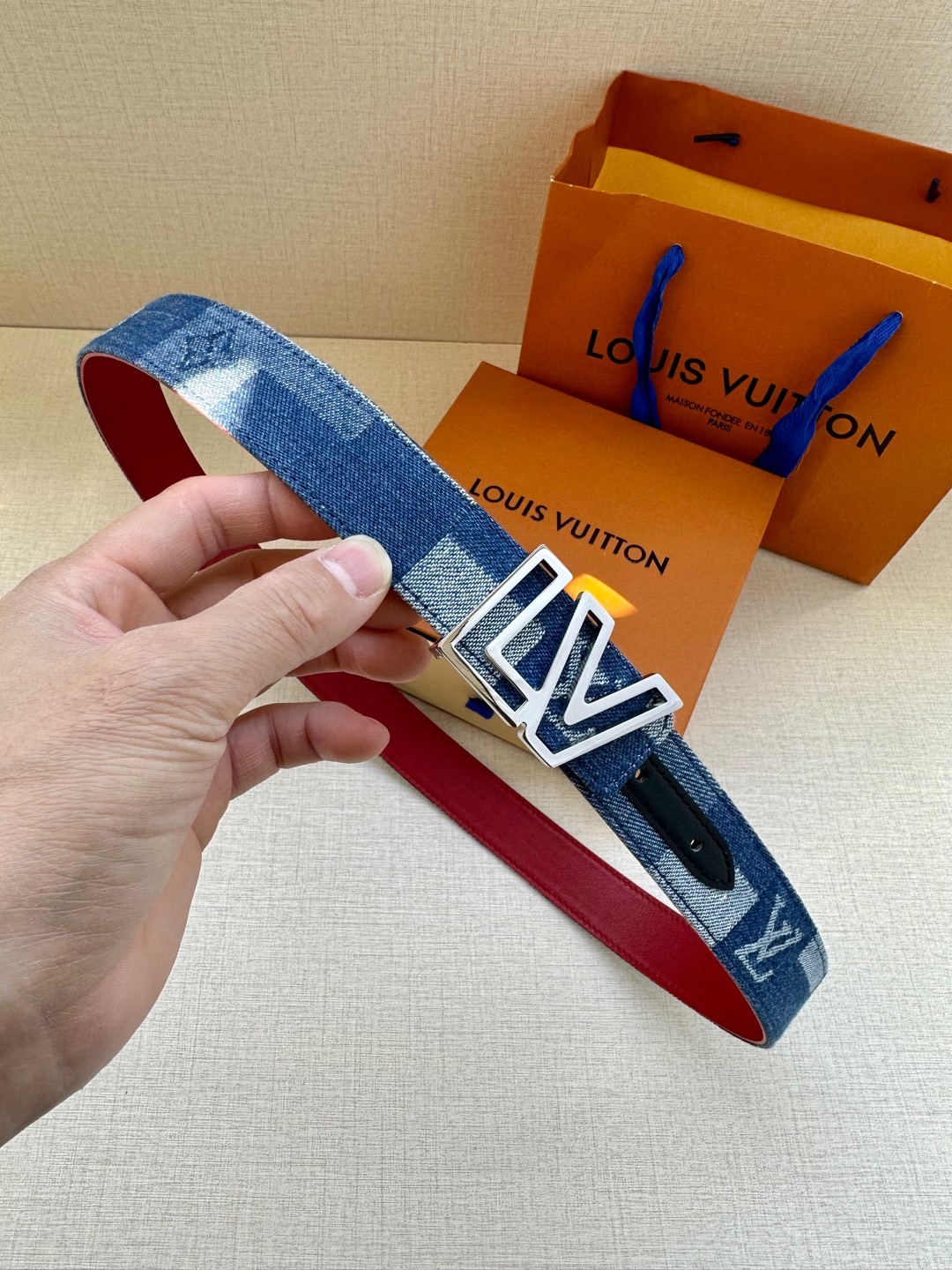 本款LVInitiales30毫米双