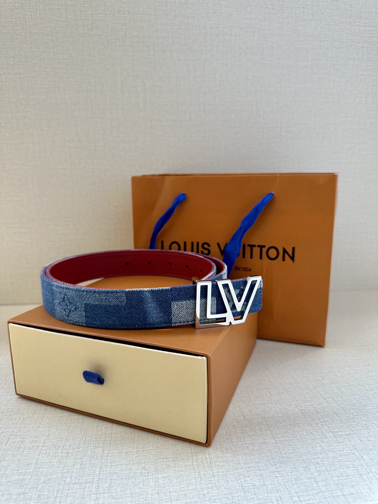 本款LVInitiales30毫米双