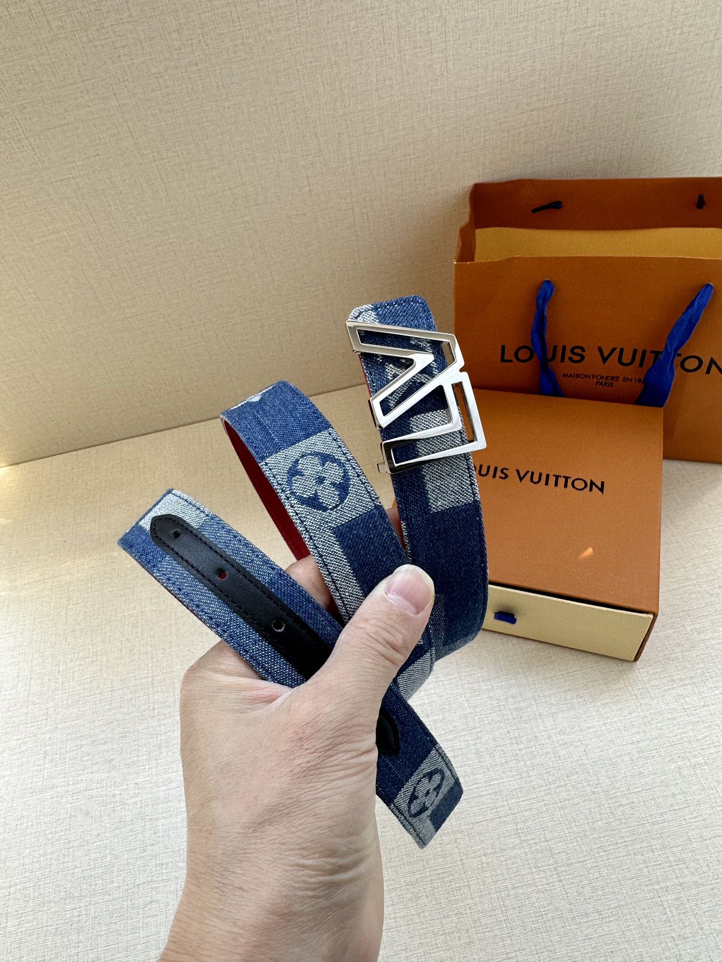 本款LVInitiales30毫米双