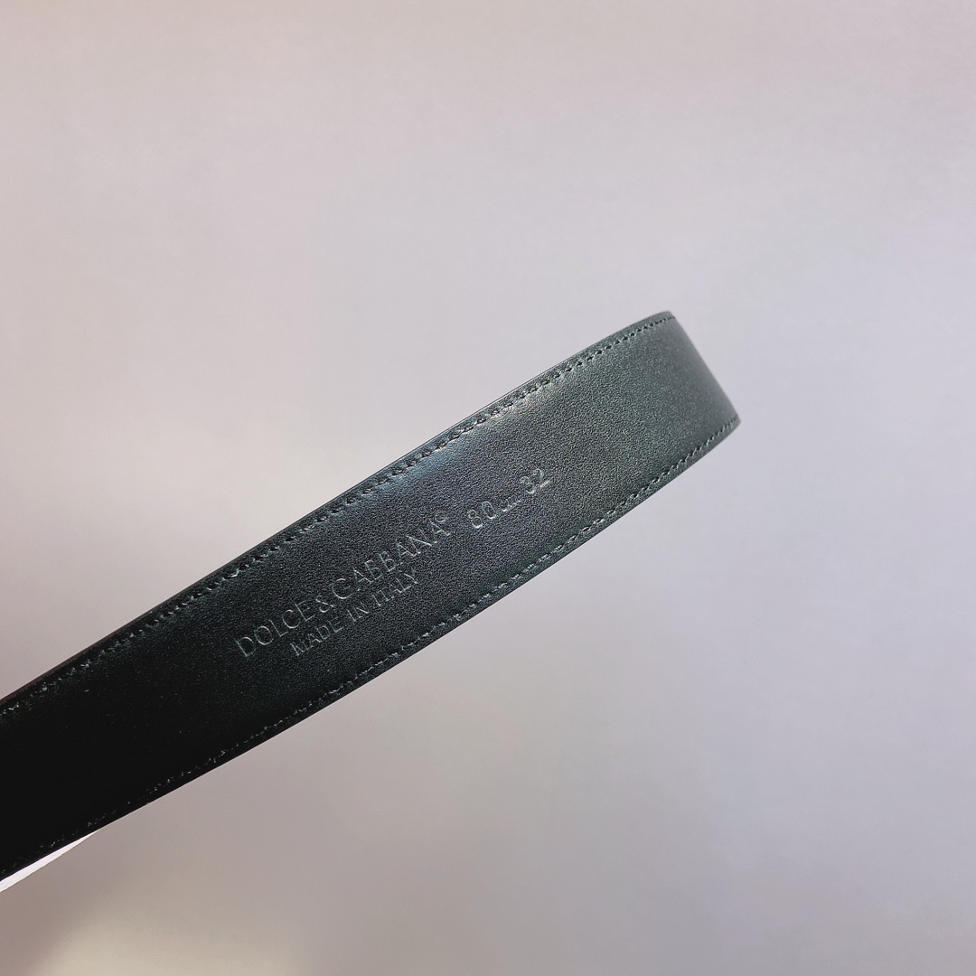 D&G杜嘉班纳双面小牛皮腰带缀以DG