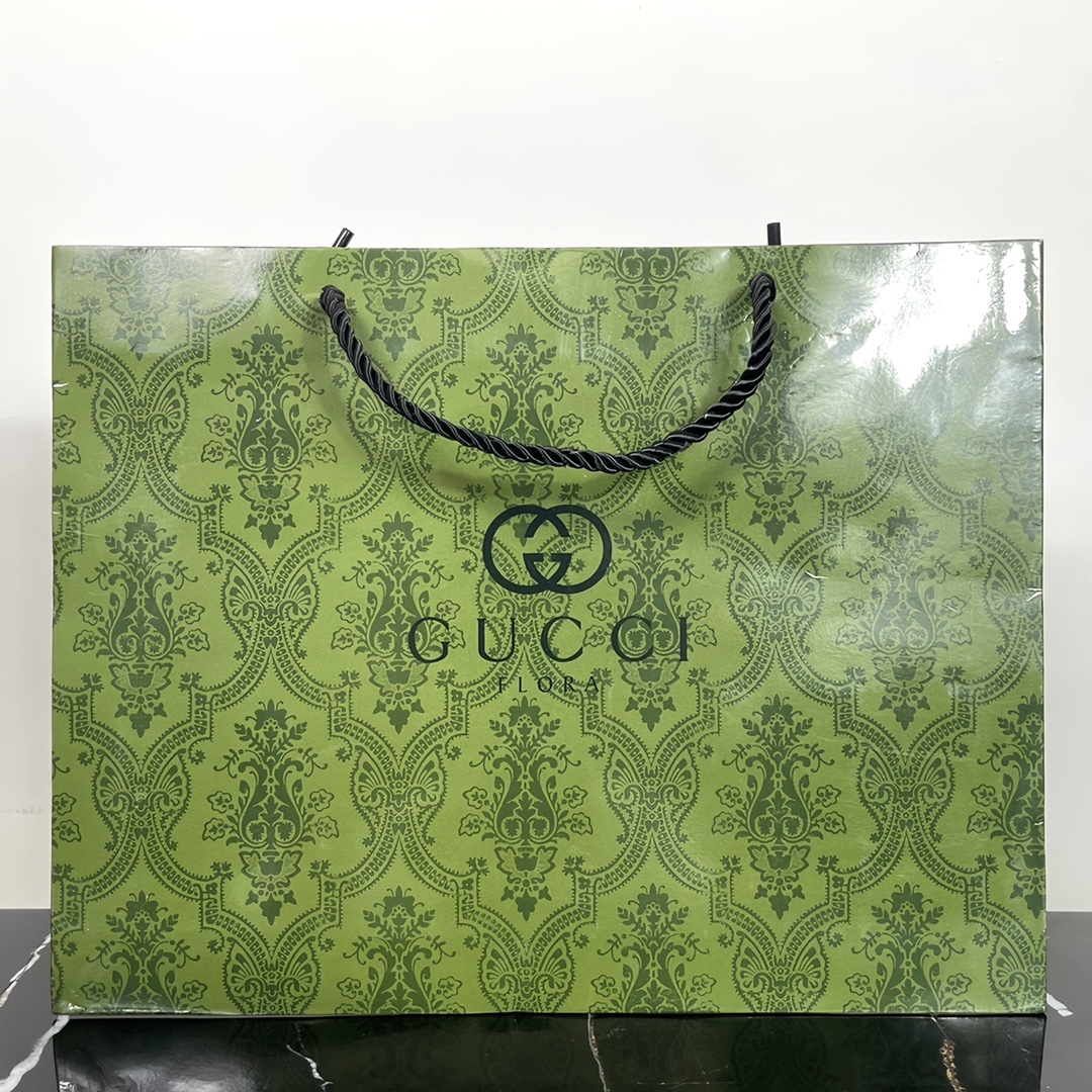 Gucci Perfume Family Set - 14 Piece Fragrance Discovery Kit for Women 4 i1687516976 8041 4