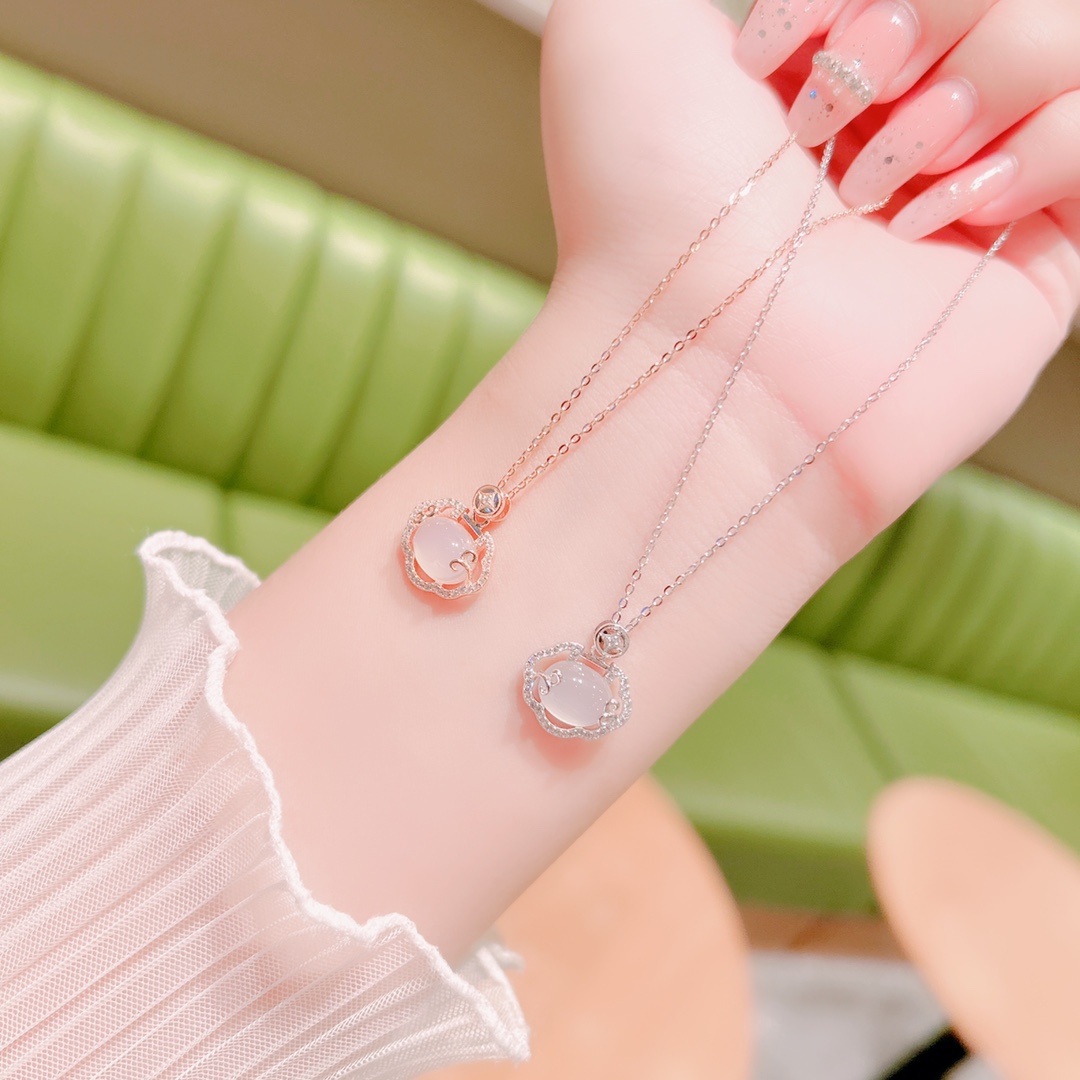 インスタ風純銀ネックレスゴールド 新年