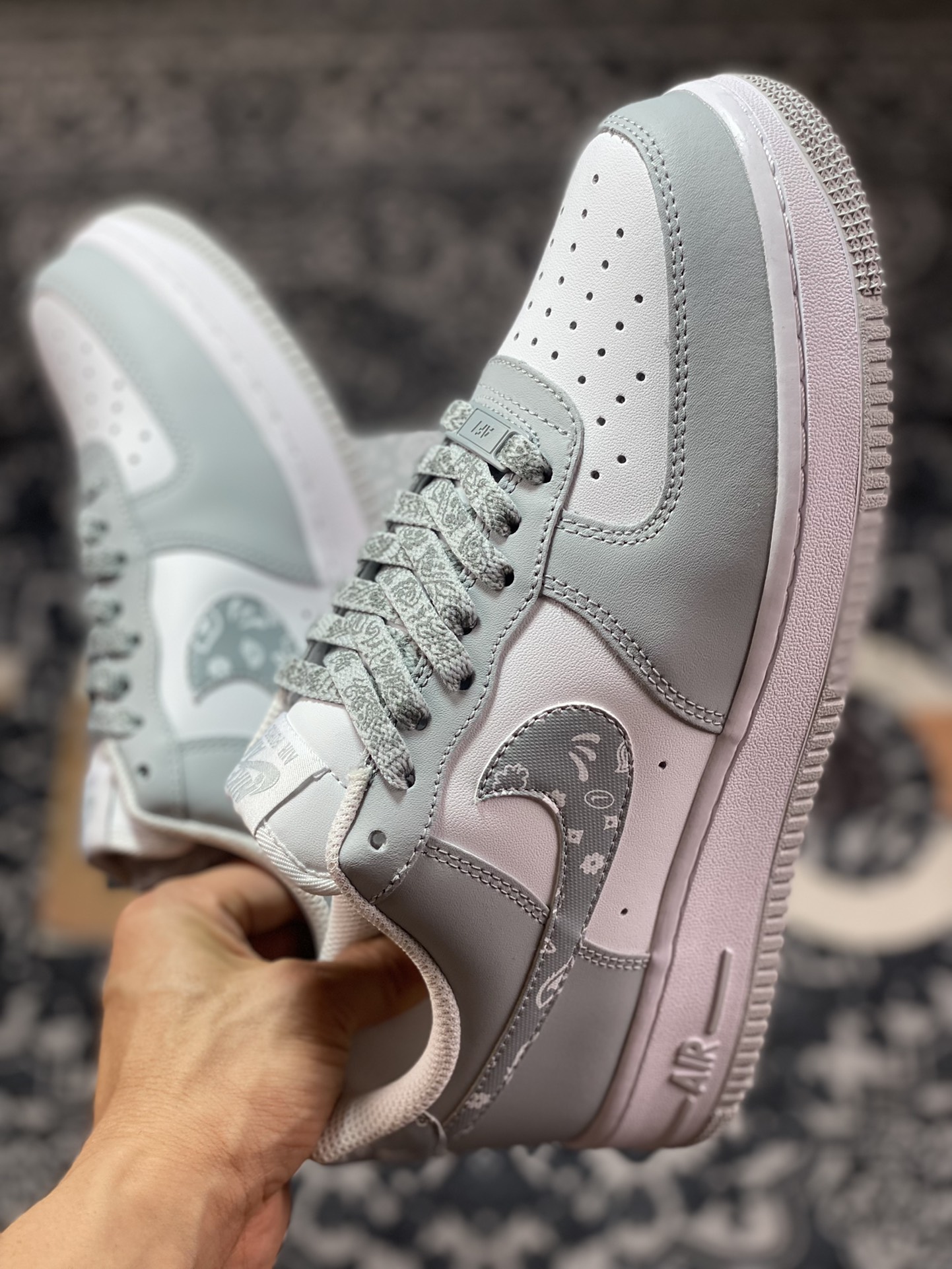 200 原装级别 Air Force 1 ‘07 Low 灰白腰果花 XM6321-736