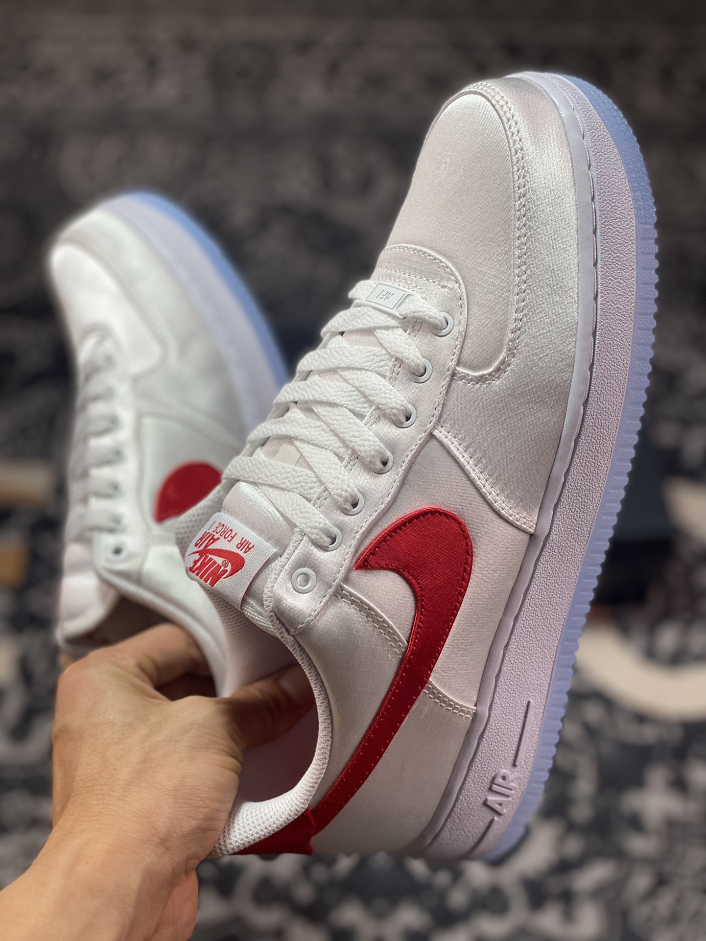 200 Nike Air Force 1’07 Low Satin”White/Redo“空军一号板鞋“白红丝绸做旧”DX6541-100