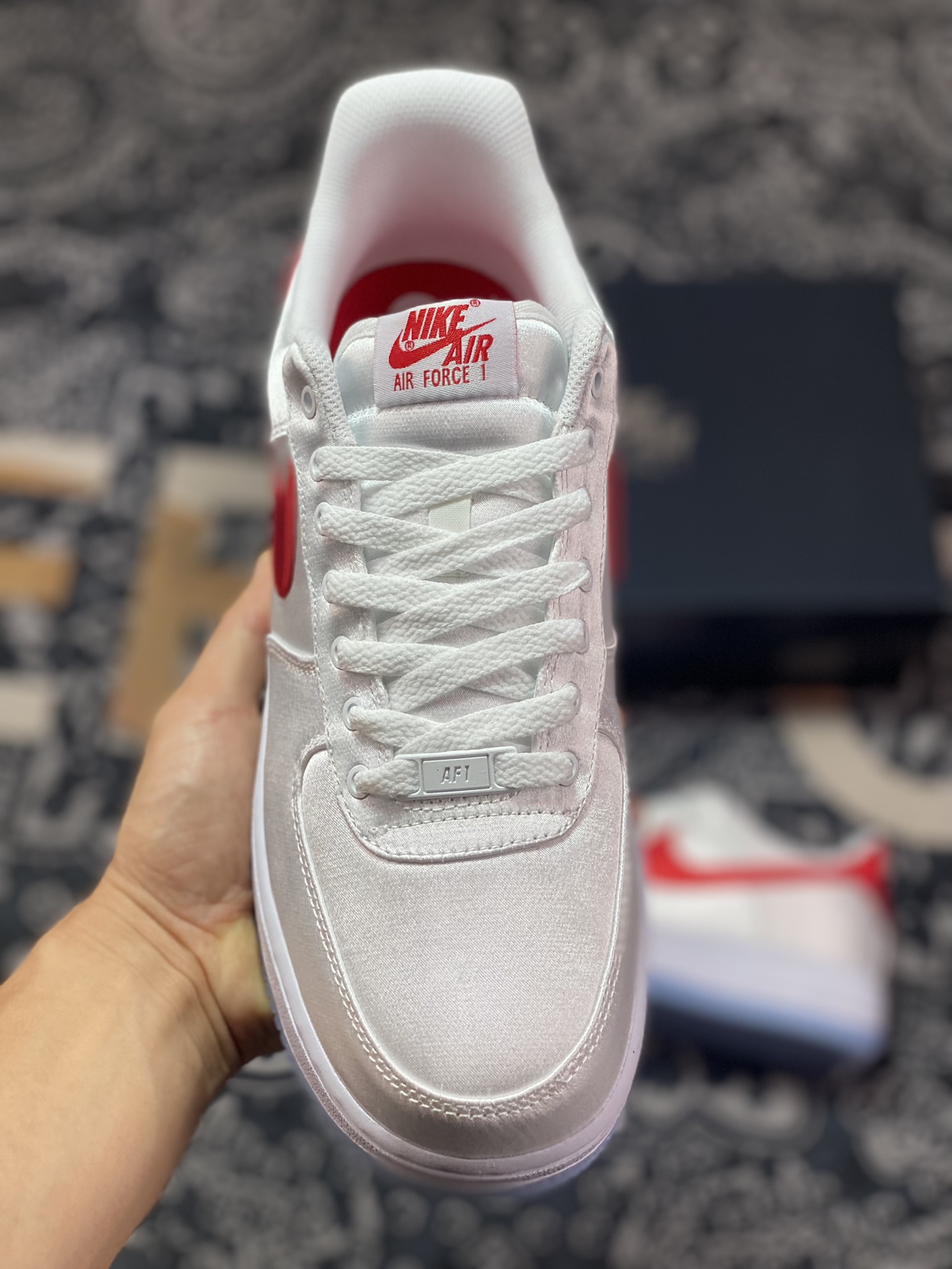 200 Nike Air Force 1’07 Low Satin”White/Redo“空军一号板鞋“白红丝绸做旧”DX6541-100