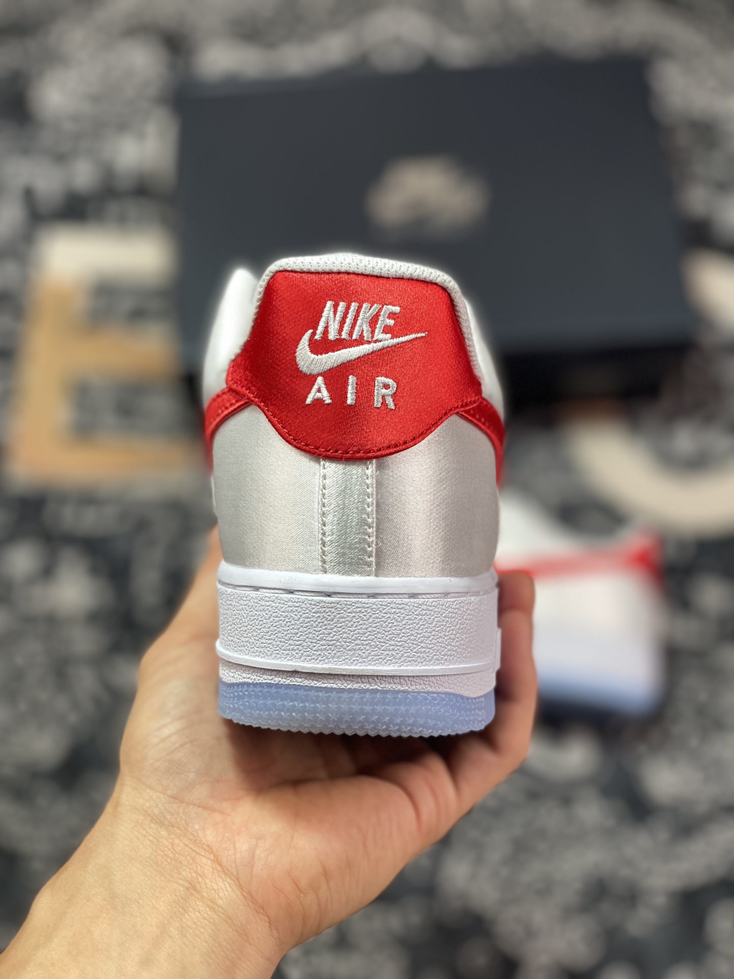 200 Nike Air Force 1’07 Low Satin”White/Redo“空军一号板鞋“白红丝绸做旧”DX6541-100