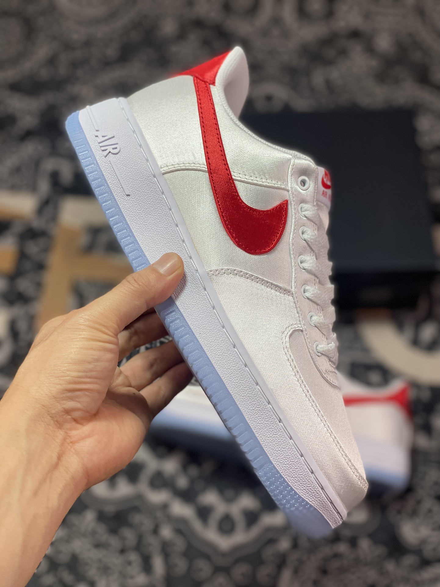 200 Nike Air Force 1’07 Low Satin”White/Redo“空军一号板鞋“白红丝绸做旧”DX6541-100