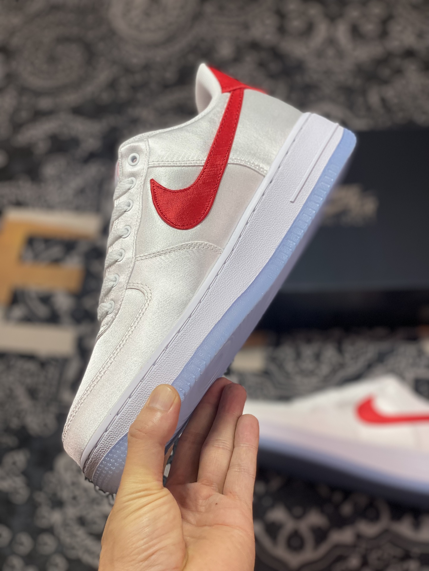 200 Nike Air Force 1’07 Low Satin”White/Redo“空军一号板鞋“白红丝绸做旧”DX6541-100