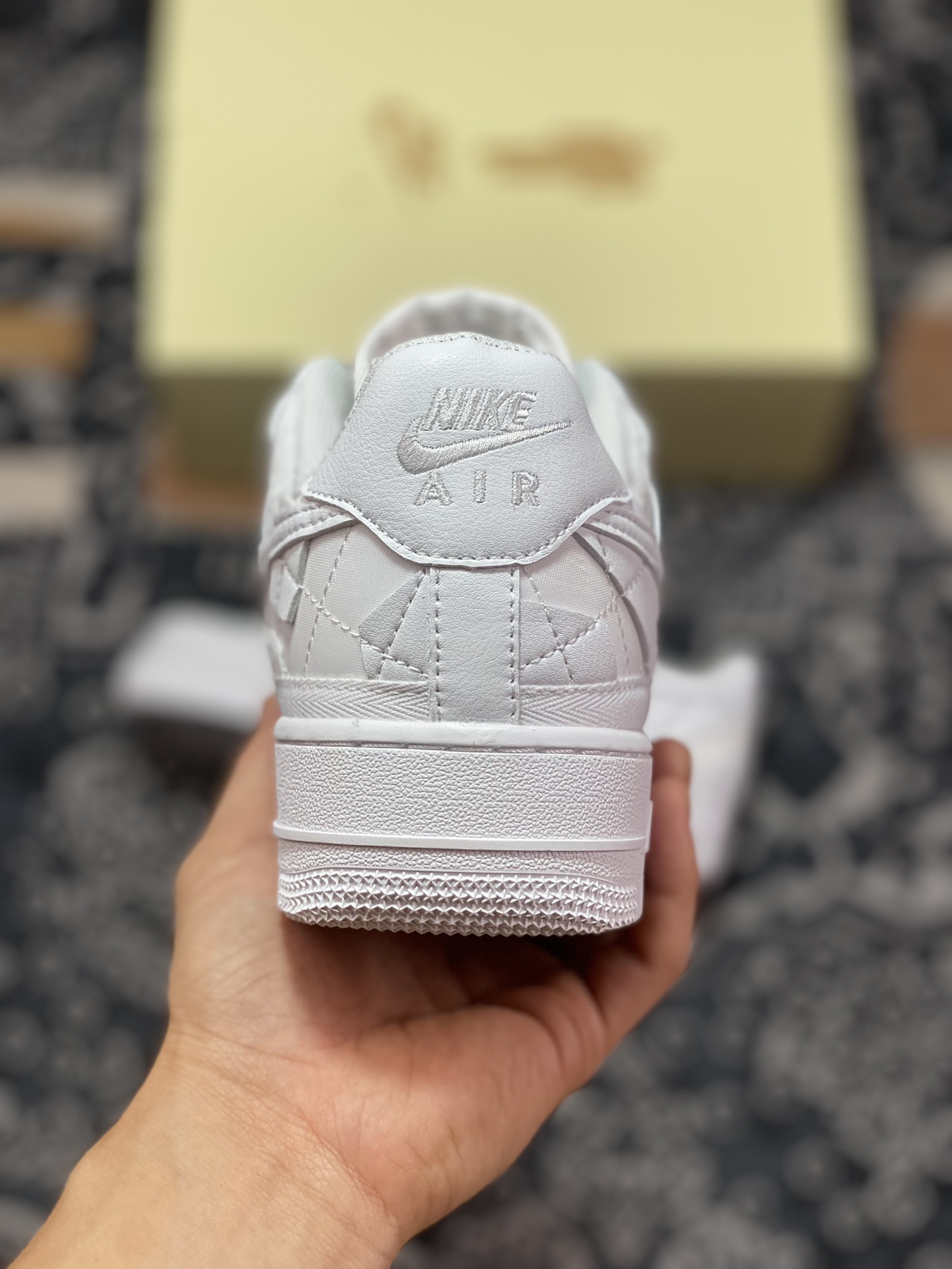 240 原装级别 Billie Eilish x Air Force 1 Low 碧梨联名白 DZ3674-100