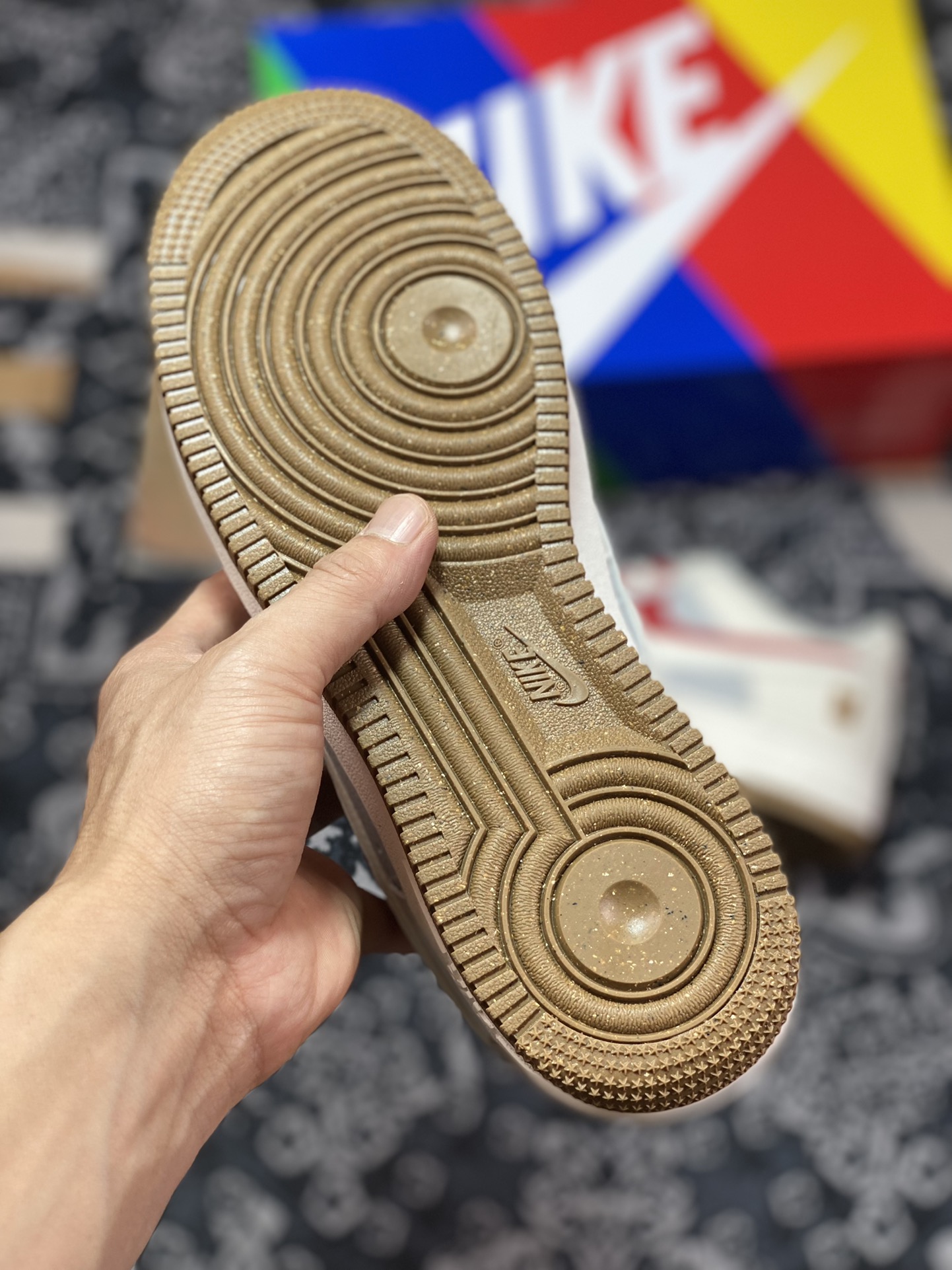 260 原装级别 Air Force 1 ‘07 Low 米白红双钩 CC2569-022