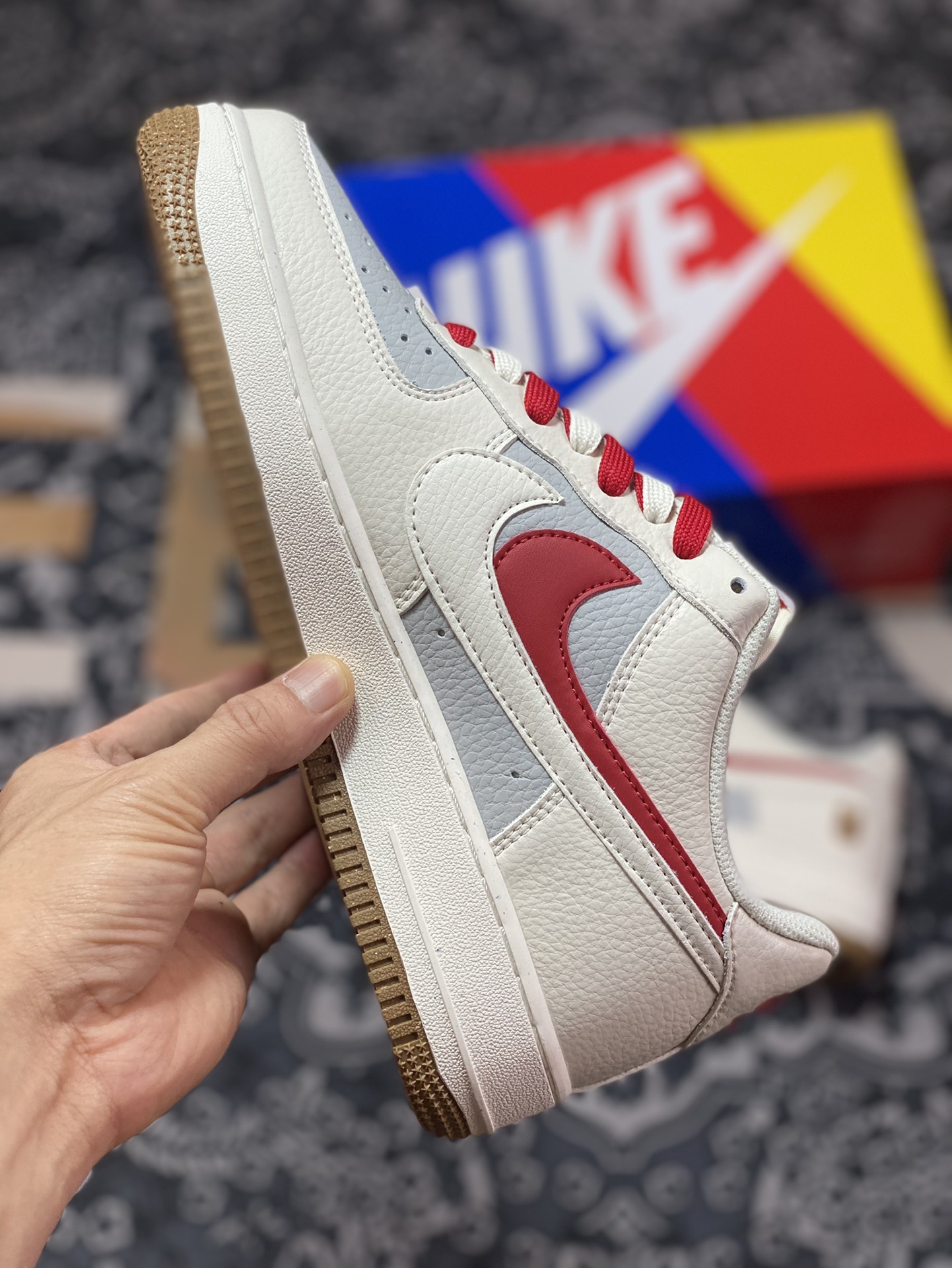 260 原装级别 Air Force 1 ‘07 Low 米白红双钩 CC2569-022