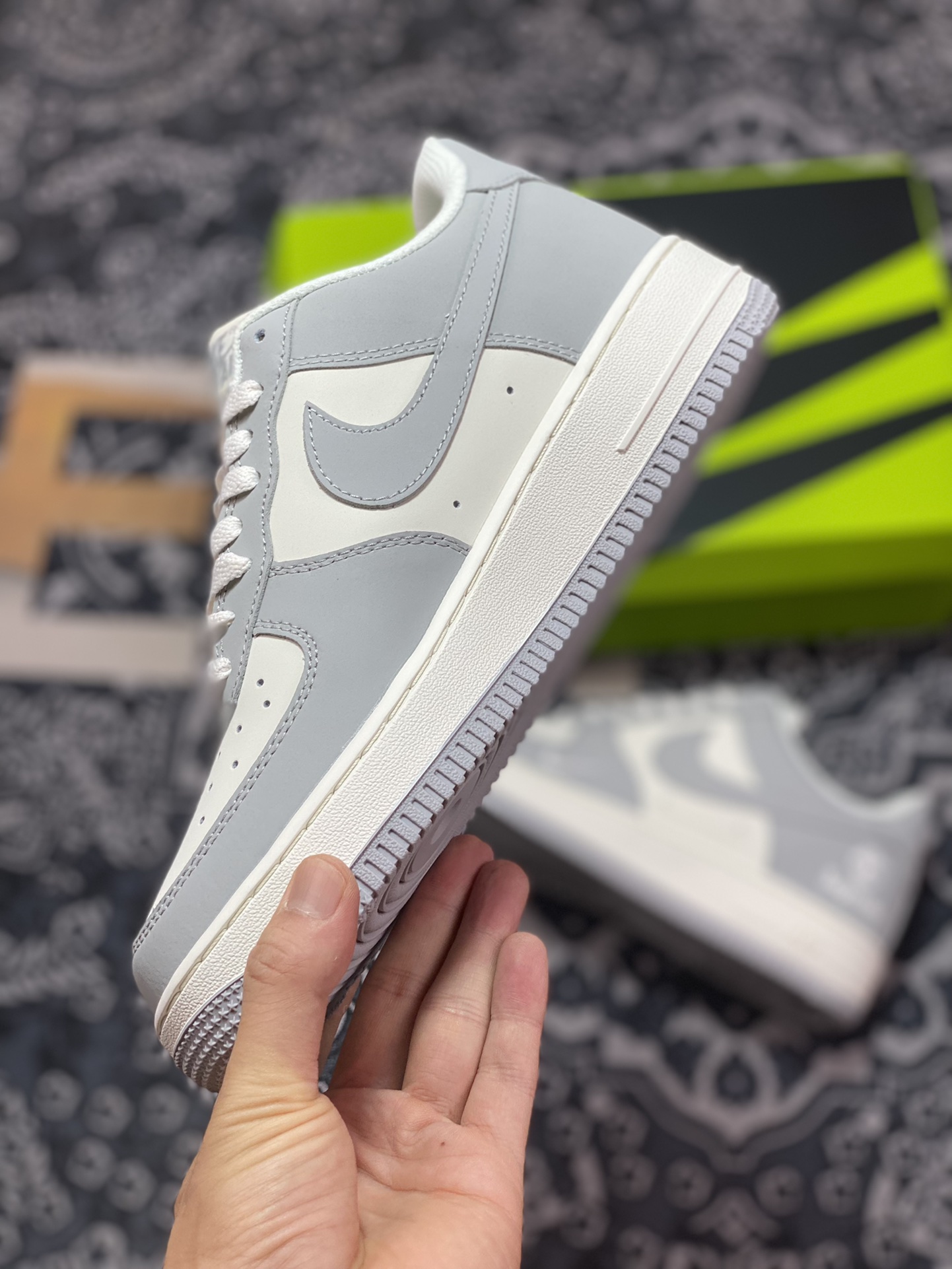 Sup x Air Force 1 Low joint gray and white BS9055-611