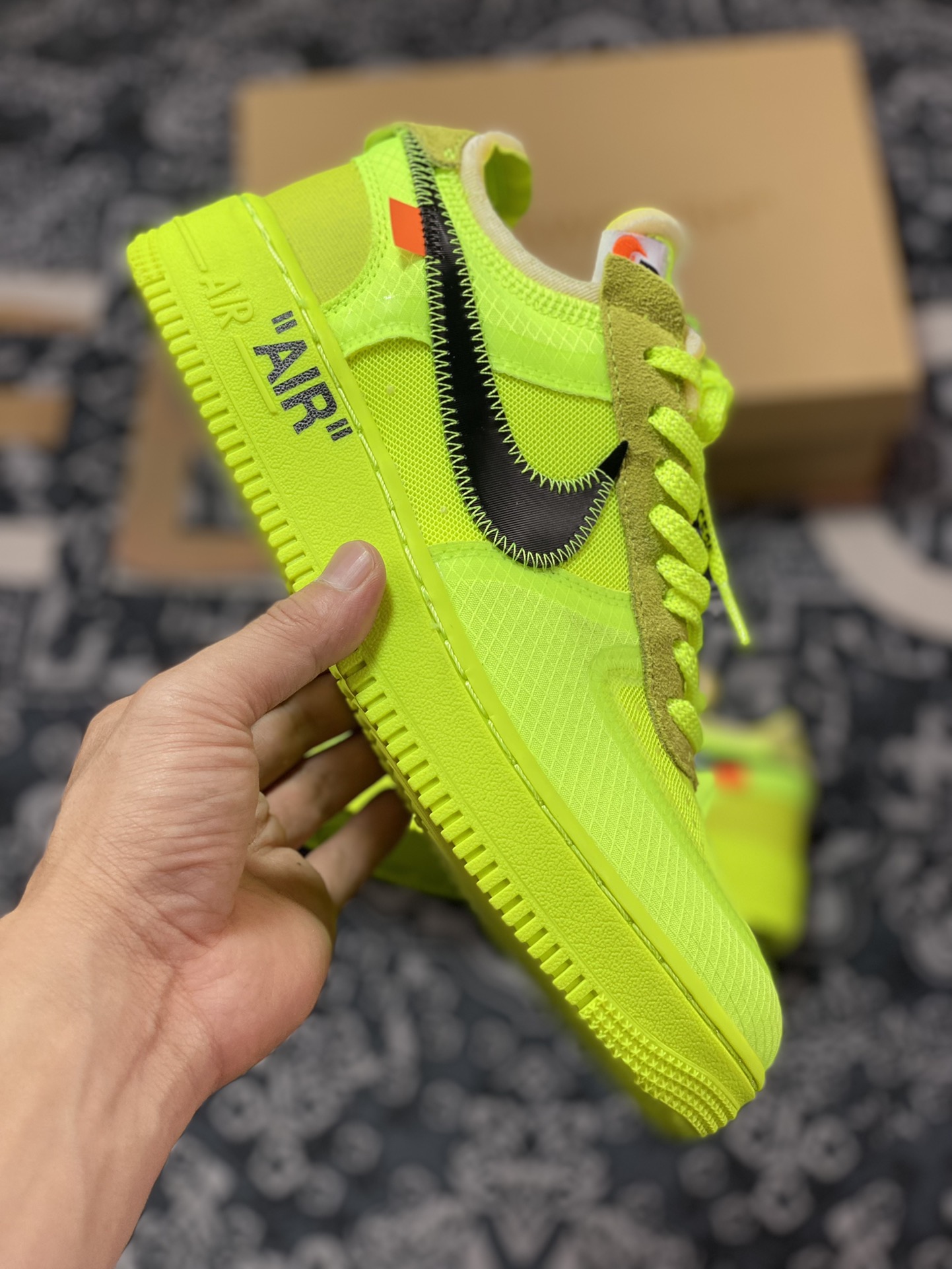 最高工艺 OFF-WHITE X AIR FORCE 1 LOW VIRGIL The Ten Part 2 Volt 荧光绿配色   AO4606-700