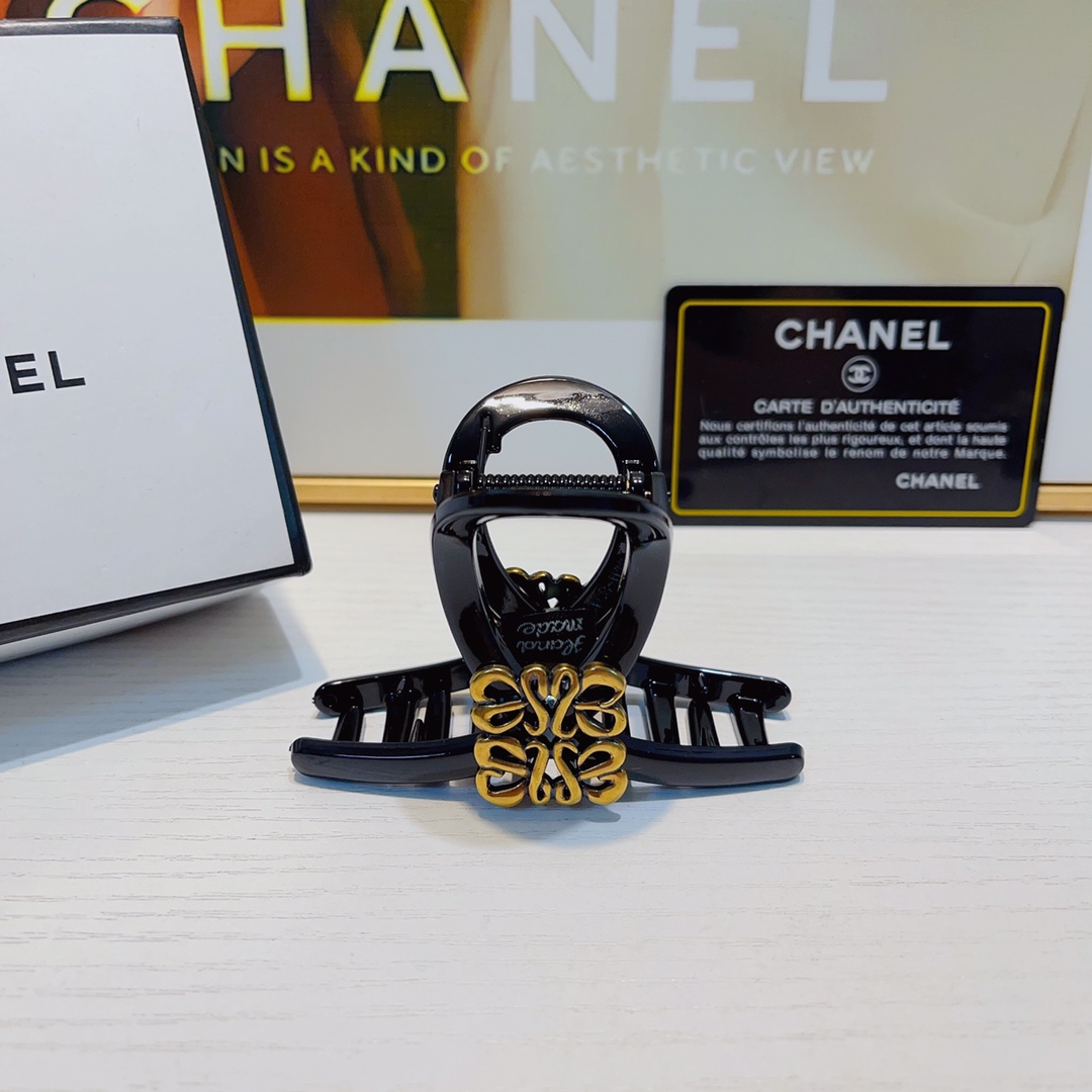 NO:280020,Loewe Loewe clip new logo clip versatile temperament and exquisite daily items, must-have items for fairies, treasure style, recommended style for closed eyes (single hair accessories, hairpins, loewe, loewe, loewe, hairpins19860909Loewe罗意威 Loewe抓夹 新款logo抓夹 气质百搭 日常精致小单品 小仙女必入单品 宝藏款 闭眼入推荐款（单个发饰,发夹,loewe,loewe,hairpins,accessory