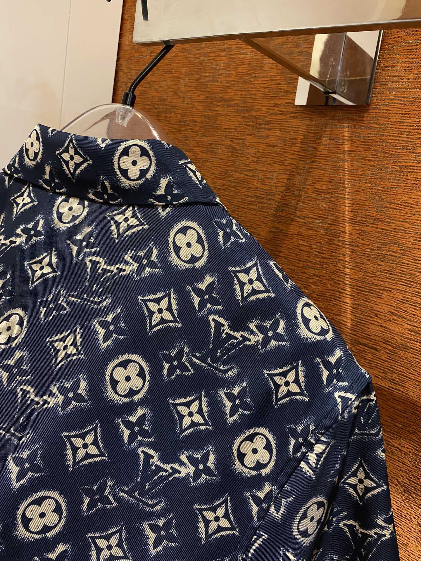路易威登 Louis Vuitton 高定典藏名品高定成衣时装外套连衣裙衬衫T恤 #03E38A3C 4