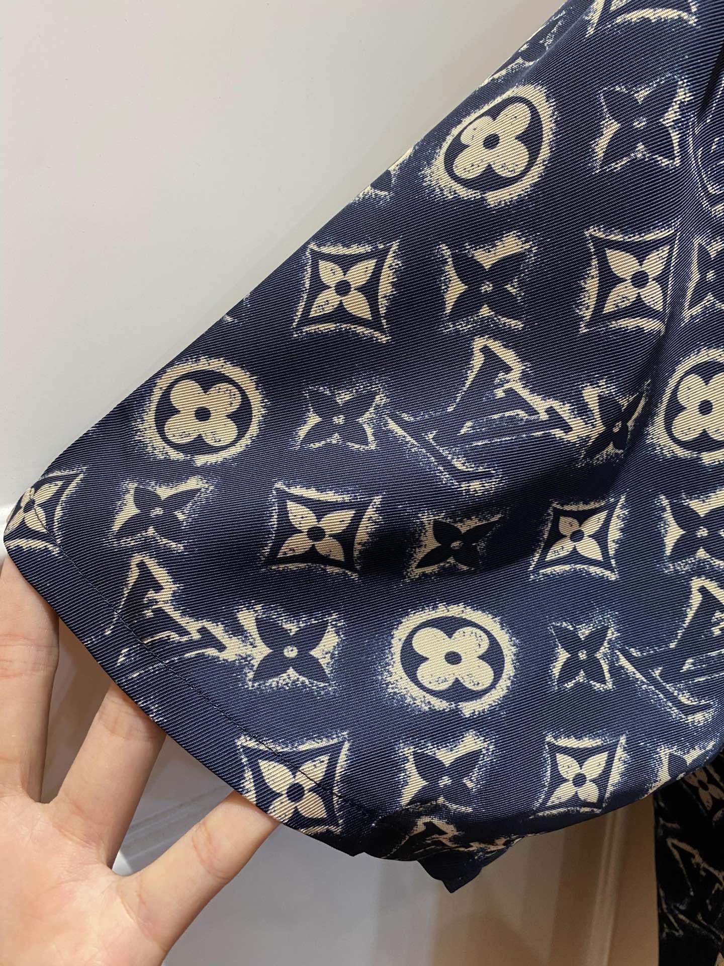 路易威登 Louis Vuitton 高定典藏名品高定成衣时装外套连衣裙衬衫T恤 #03E38A3C 8