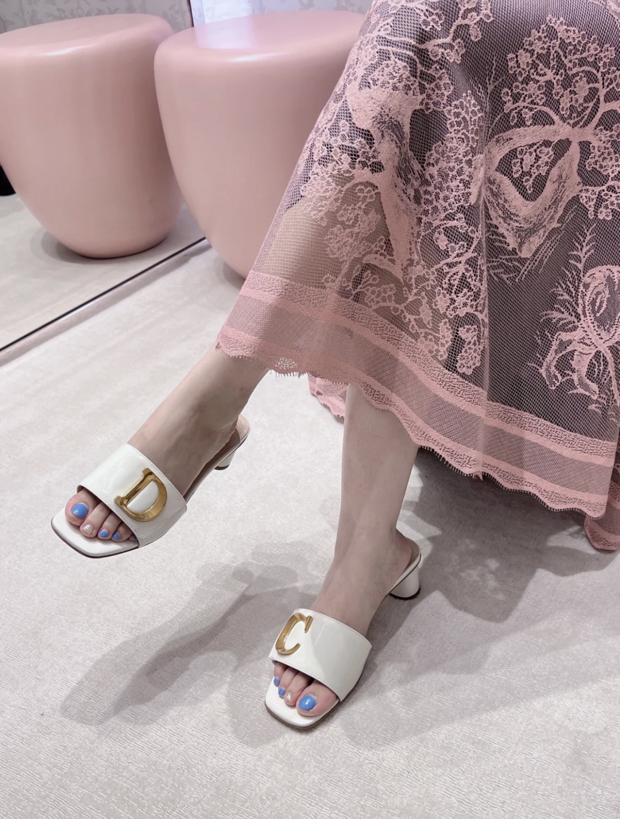 NO:264108,.New C'EST patent leather CD mid-heeled one-piece square-toe sandals, slippers, slippers19860909.新款C'EST 漆皮CD中跟款一字方头凉拖鞋,拖鞋,slippers,Women's Shoes