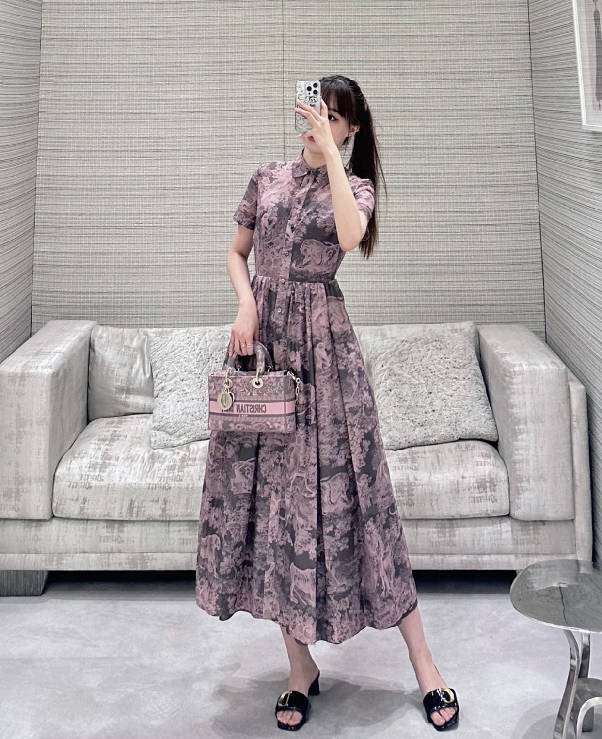 NO:264111,New C'EST patent leather CD low heel square-toe sandals, slippers, slippers19860909柜上新款C'EST 漆皮CD低跟一字方头凉拖鞋,拖鞋,slippers,Women's Shoes