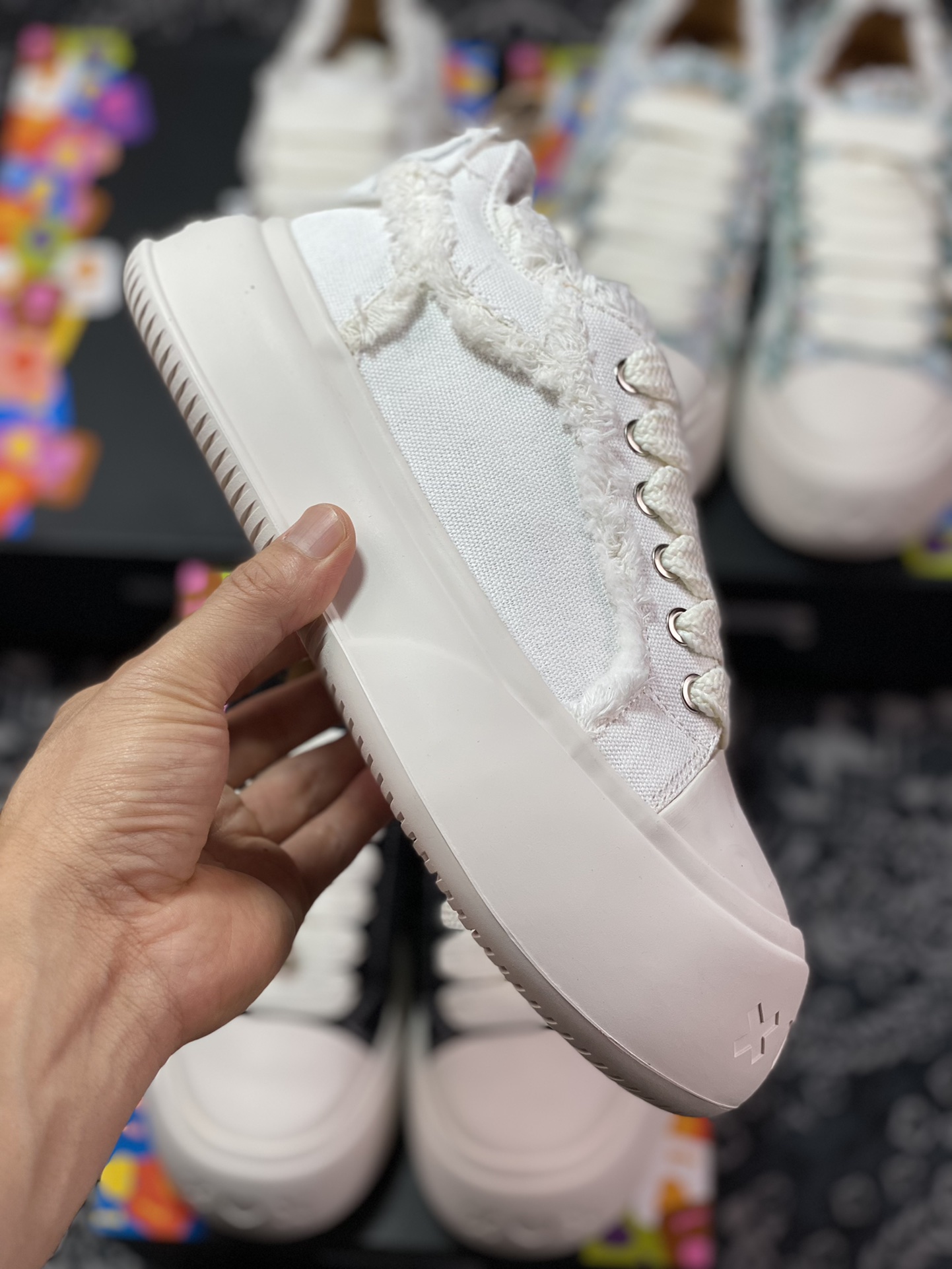 Soap Opera Bubble Classic Canvas Low Sneaker Bubble series low-top sneakers ”canvas off-white tassels” SOUSC3231003