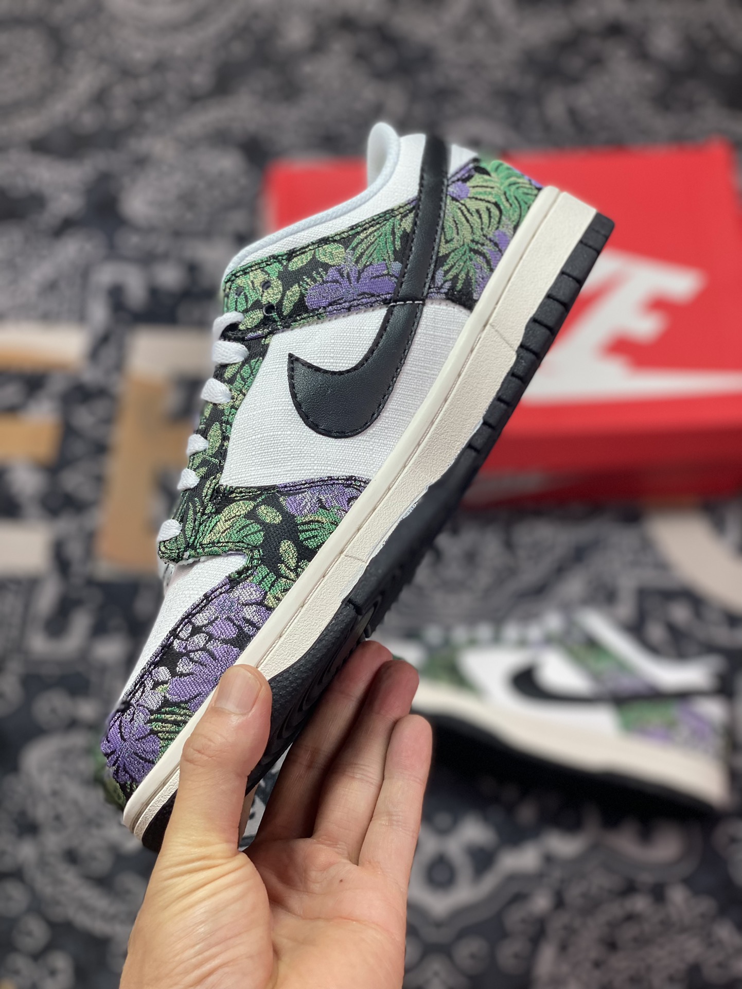 220 Nike SB Dunk Low Next Nature”Floral Tapestry“扣篮系列低帮板鞋“白黑绿粉花卉”FN7105-030