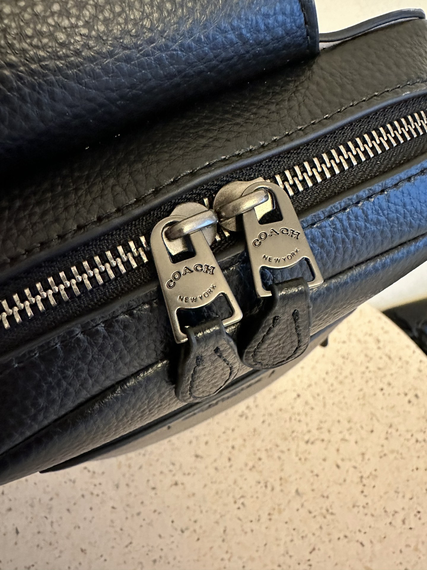 Coach 新款COACH/蔻驰C5332 C5331男士 标志帆布GOTHAM背包 人造革和牛皮革