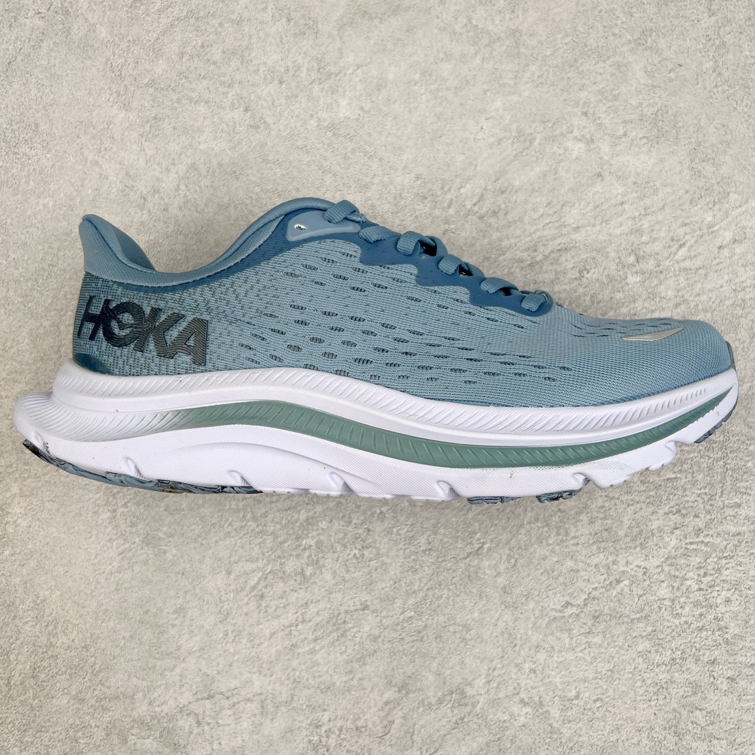 HOKA ONE ONE Kawana 运动鞋 设计采用再生植物纤维网纱制成独特的新型鞋面 工程网纱鞋面柔软透气 搭载 HOKA 标志性缓震中底 提供贴合脚感的同时 还带来有力的支撑 可以在不同速度下兼顾耐久性 是跑步新手和运动爱好者在多场景跑步、运动健身和日常通勤时的不二之选 前后掌 5mm 落差的缓震中底与凹槽设计外底结合速度型滚动平衡技术 可在步伐转换的过程中确保平稳过渡 加长版鞋跟和符合人体工学的跟腱部结构赋予运动爱好者轻盈舒适的脚感 KAWANA 以备受追捧的 MACH 4 作为灵感之源 鞋跟处的 SwallowTail™ 几何造型可在落地时缔造流畅稳定的步态 得以实现柔韧保护 后跟延伸而出的鞋提方便穿脱 全方位提升了整双鞋的穿着体验 尺码：36 36.5 37.5 38 38.5 39 40 40.5 41 42 42.5 43 44 44.5 45-选品中心