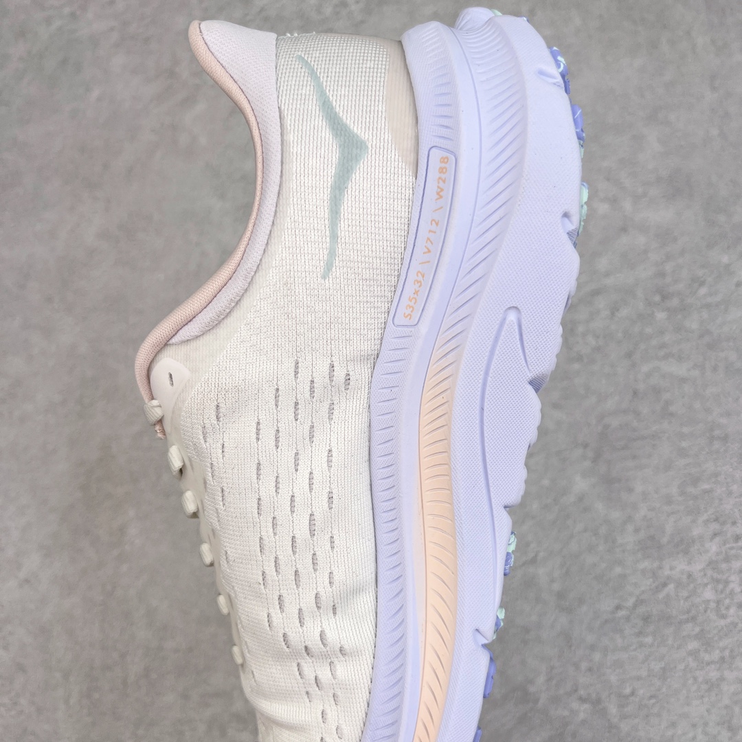 图片[7]-HOKA ONE ONE Kawana 运动鞋 设计采用再生植物纤维网纱制成独特的新型鞋面 工程网纱鞋面柔软透气 搭载 HOKA 标志性缓震中底 提供贴合脚感的同时 还带来有力的支撑 可以在不同速度下兼顾耐久性 是跑步新手和运动爱好者在多场景跑步、运动健身和日常通勤时的不二之选 前后掌 5mm 落差的缓震中底与凹槽设计外底结合速度型滚动平衡技术 可在步伐转换的过程中确保平稳过渡 加长版鞋跟和符合人体工学的跟腱部结构赋予运动爱好者轻盈舒适的脚感 KAWANA 以备受追捧的 MACH 4 作为灵感之源 鞋跟处的 SwallowTail™ 几何造型可在落地时缔造流畅稳定的步态 得以实现柔韧保护 后跟延伸而出的鞋提方便穿脱 全方位提升了整双鞋的穿着体验 尺码：36 36.5 37.5 38 38.5 39 40 40.5 41 42 42.5 43 44 44.5 45-选品中心