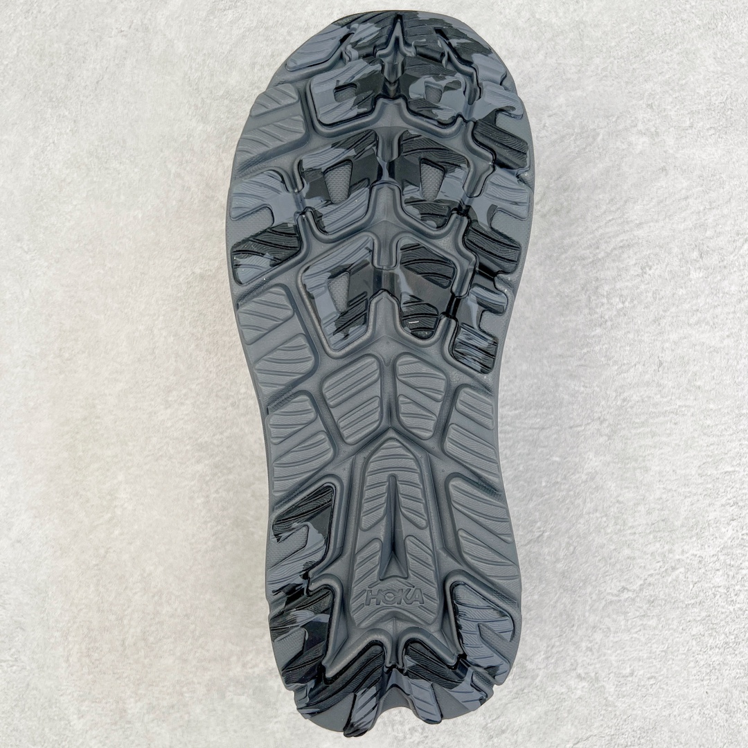 图片[9]-HOKA ONE ONE Kawana 运动鞋 设计采用再生植物纤维网纱制成独特的新型鞋面 工程网纱鞋面柔软透气 搭载 HOKA 标志性缓震中底 提供贴合脚感的同时 还带来有力的支撑 可以在不同速度下兼顾耐久性 是跑步新手和运动爱好者在多场景跑步、运动健身和日常通勤时的不二之选 前后掌 5mm 落差的缓震中底与凹槽设计外底结合速度型滚动平衡技术 可在步伐转换的过程中确保平稳过渡 加长版鞋跟和符合人体工学的跟腱部结构赋予运动爱好者轻盈舒适的脚感 KAWANA 以备受追捧的 MACH 4 作为灵感之源 鞋跟处的 SwallowTail™ 几何造型可在落地时缔造流畅稳定的步态 得以实现柔韧保护 后跟延伸而出的鞋提方便穿脱 全方位提升了整双鞋的穿着体验 尺码：36 36.5 37.5 38 38.5 39 40 40.5 41 42 42.5 43 44 44.5 45-选品中心