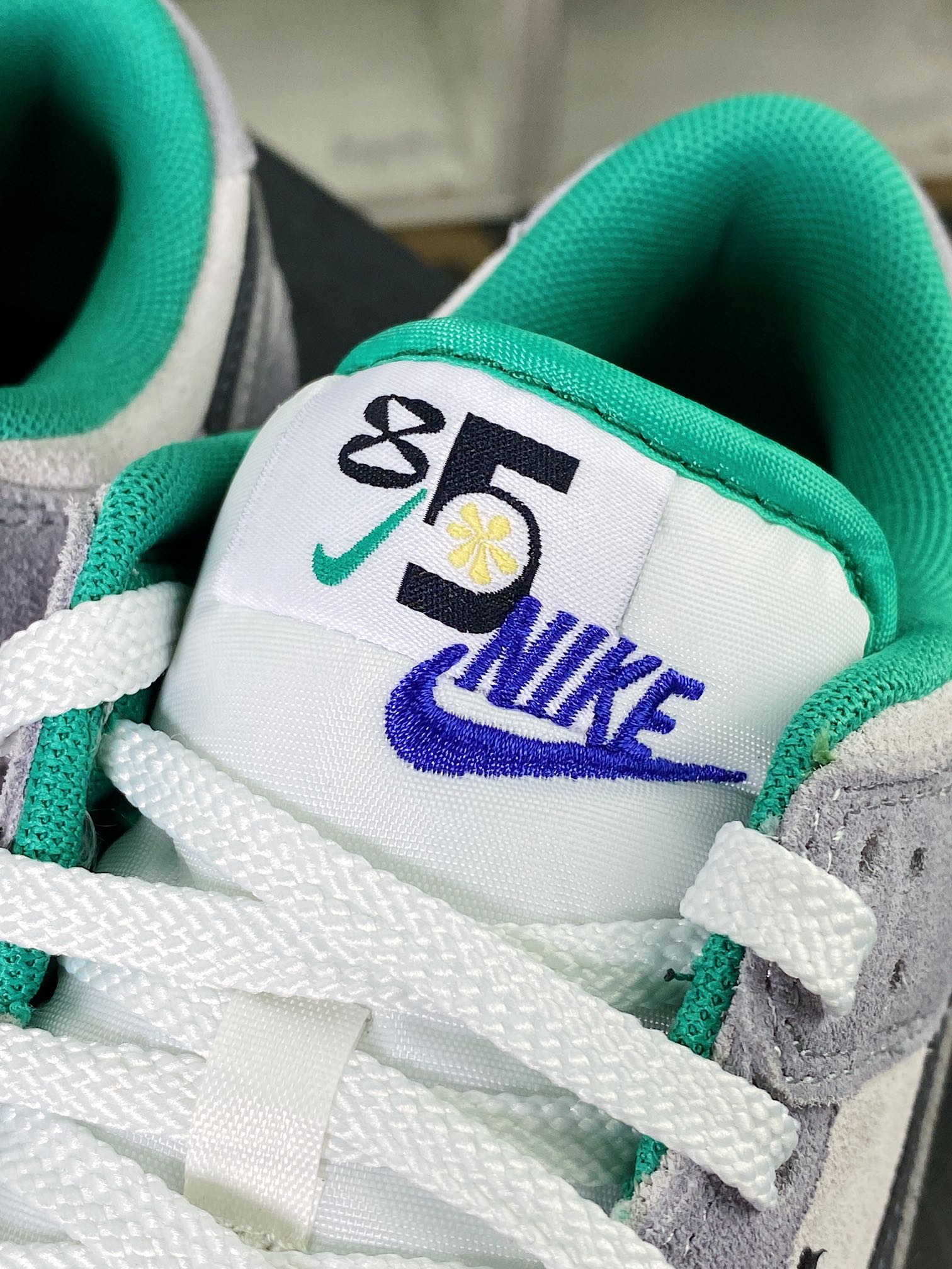 220 SB Dunk Low SE”85 Double Swoosh/Grey/Black/White”扣篮系列低 DO9457-143